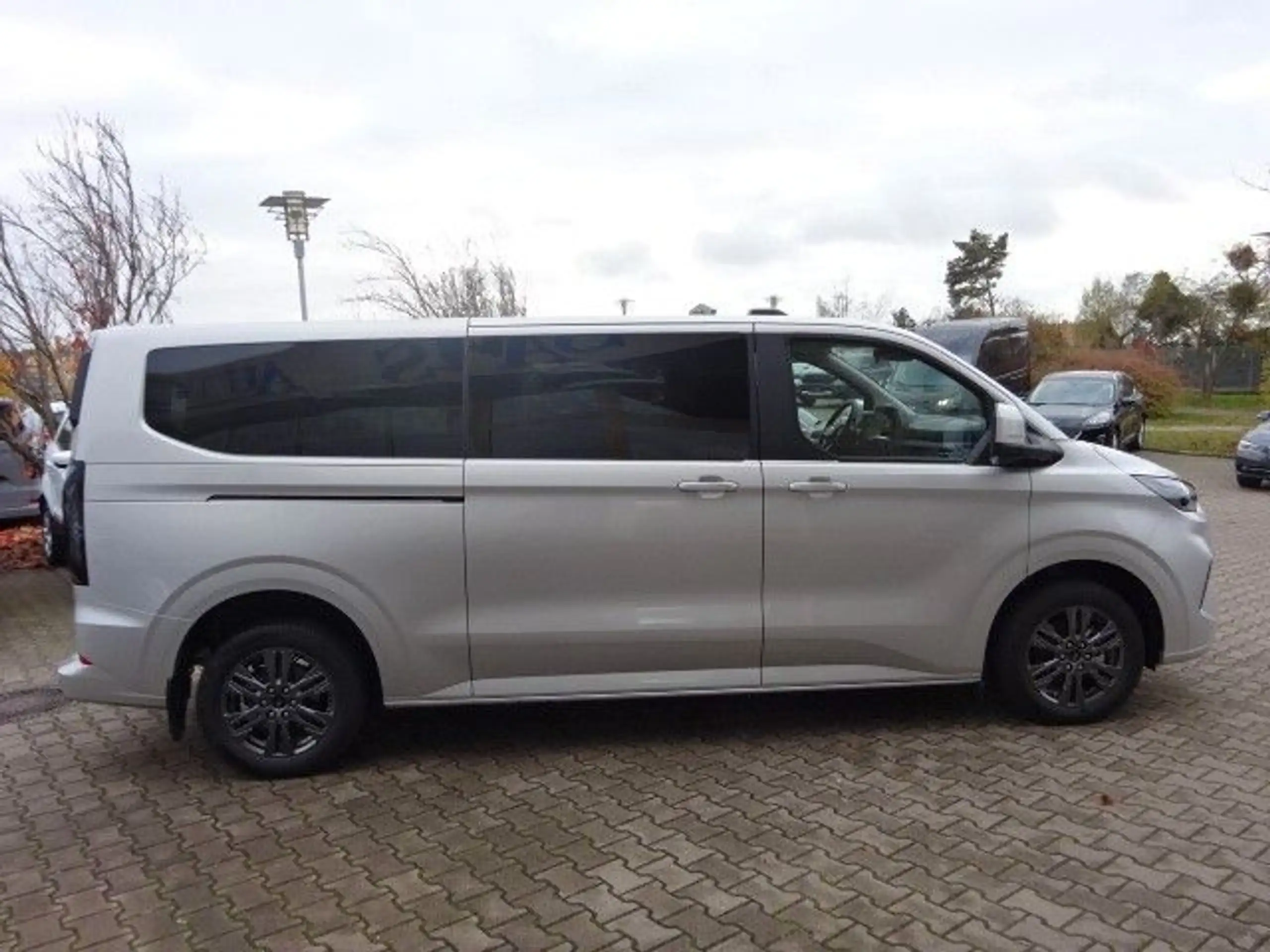 Ford - Tourneo Custom