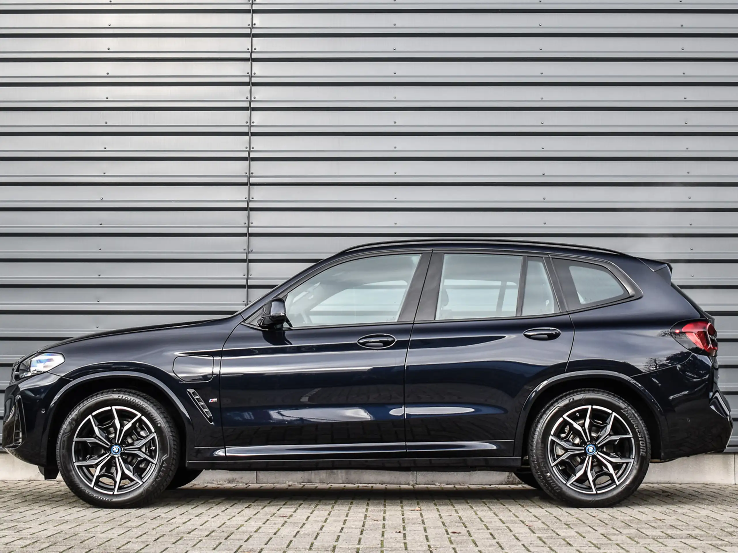 BMW - X3