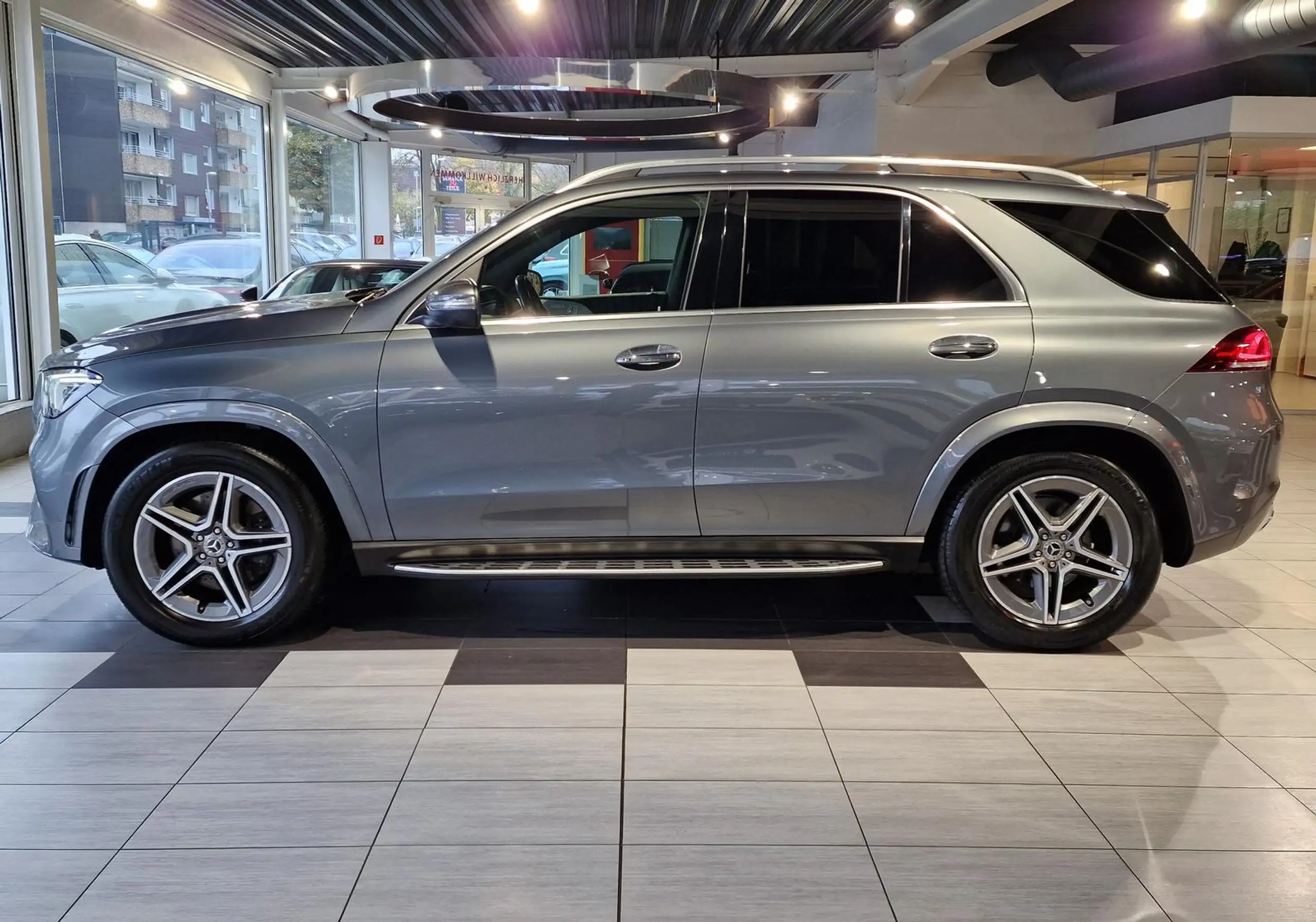 Mercedes-Benz - GLE 350