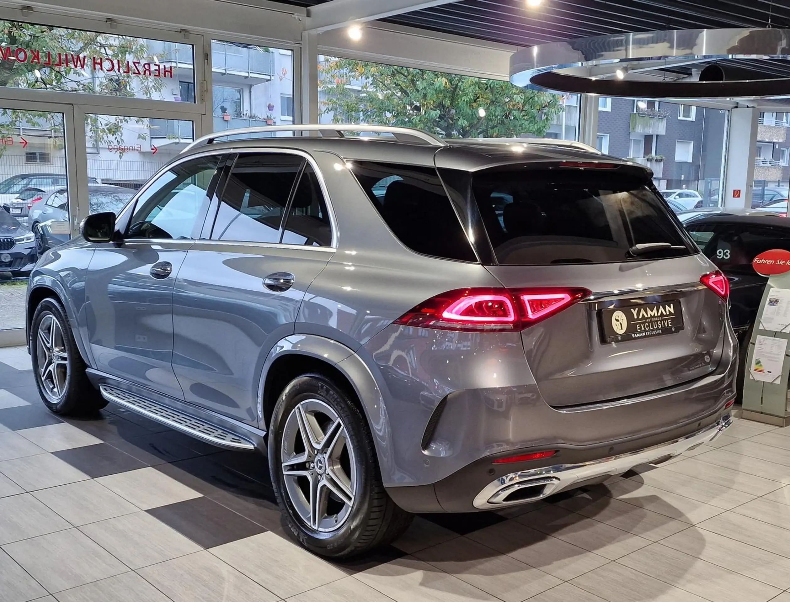 Mercedes-Benz - GLE 350