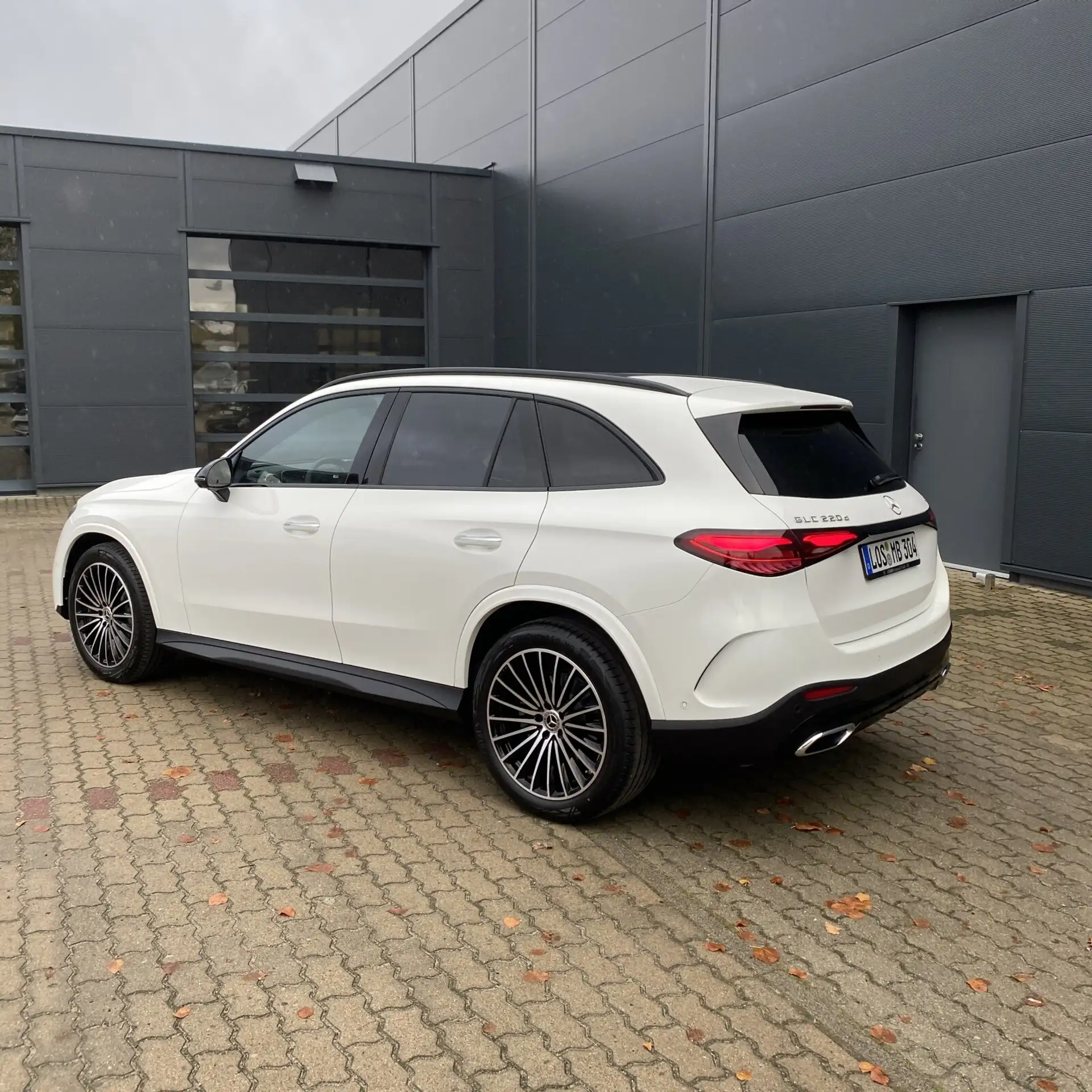 Mercedes-Benz - GLC 220