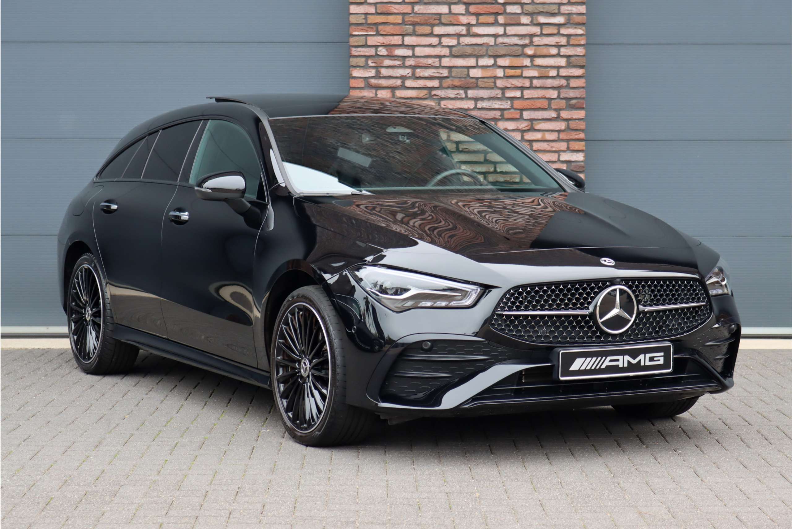 Mercedes-Benz - CLA 250