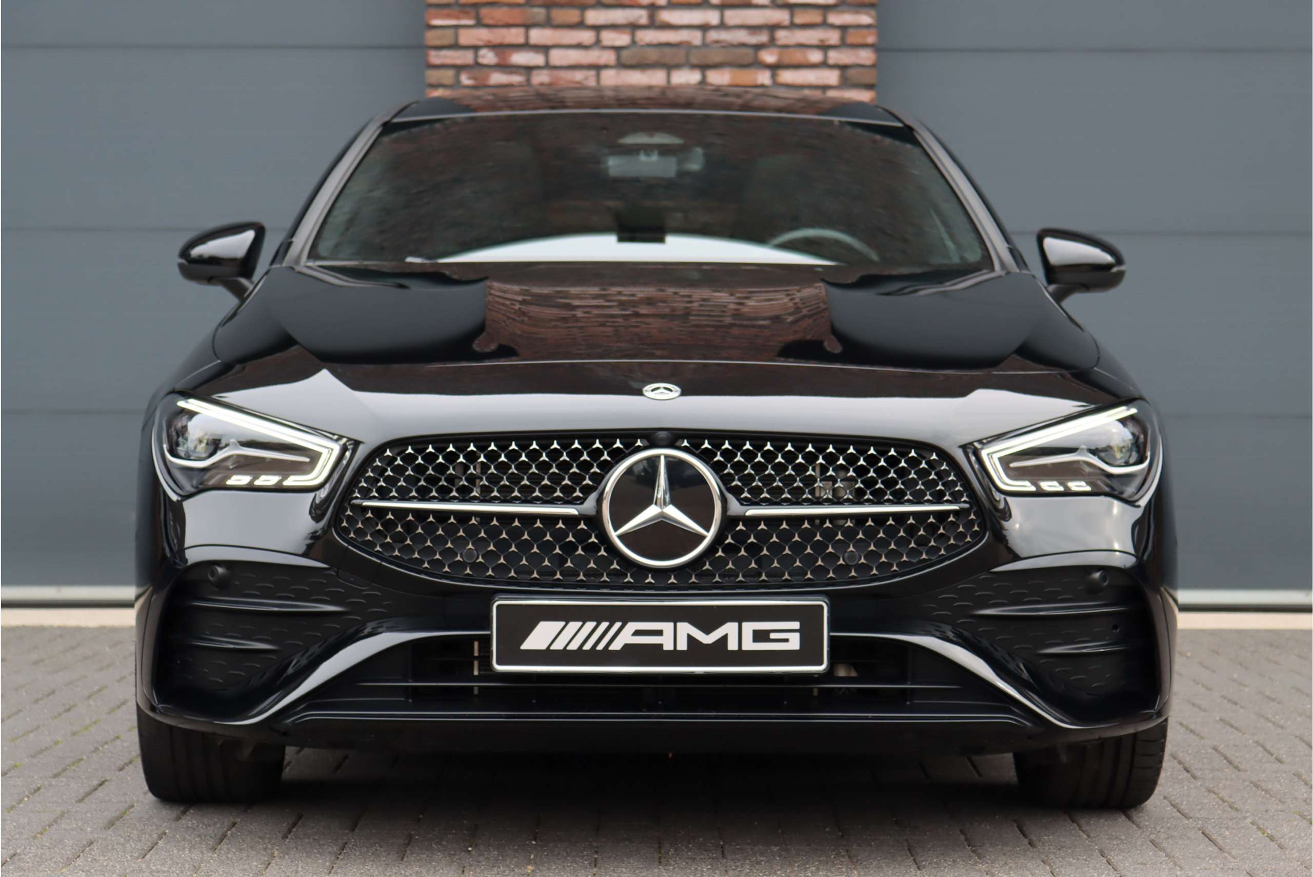 Mercedes-Benz - CLA 250