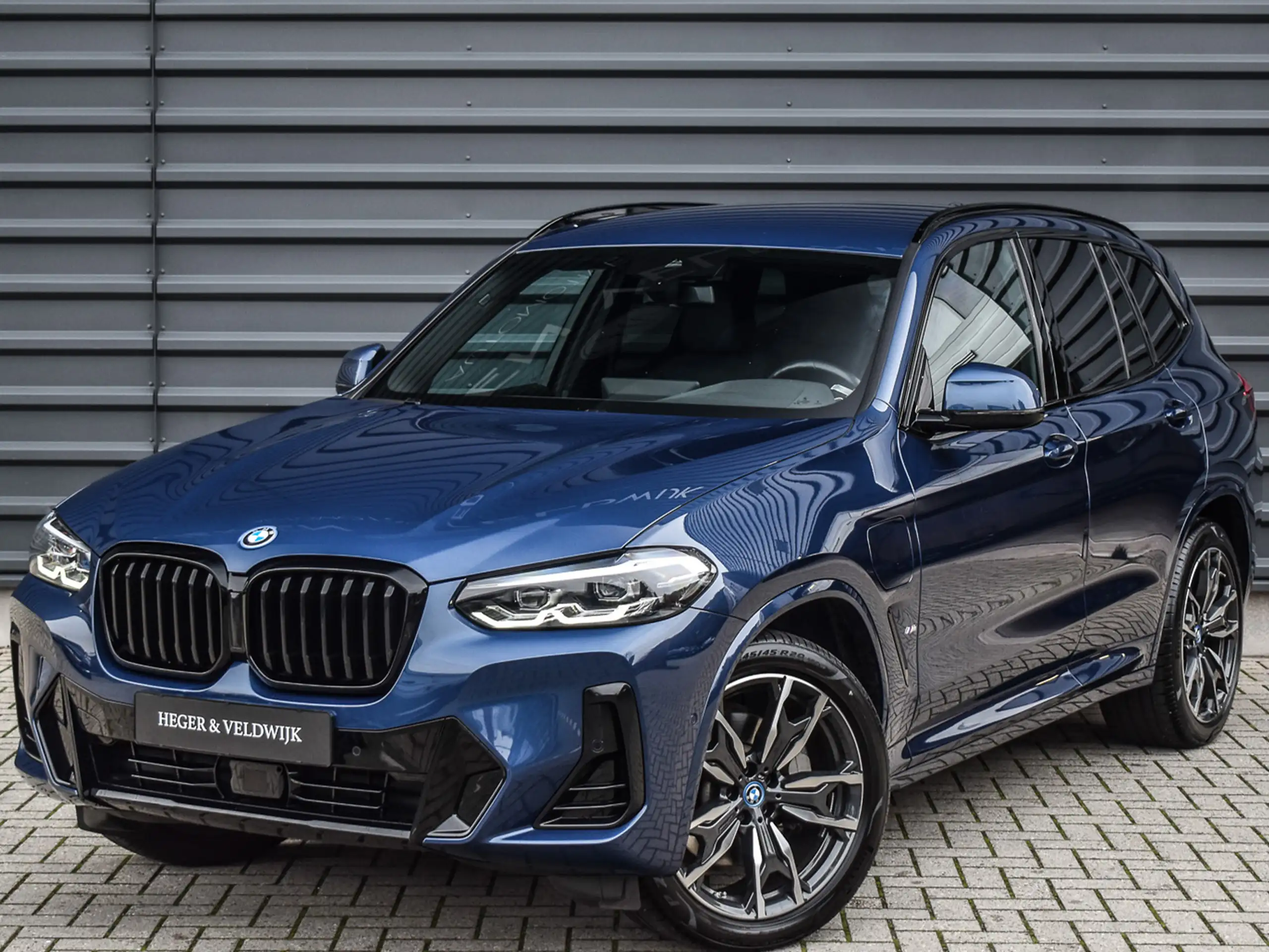 BMW - X3