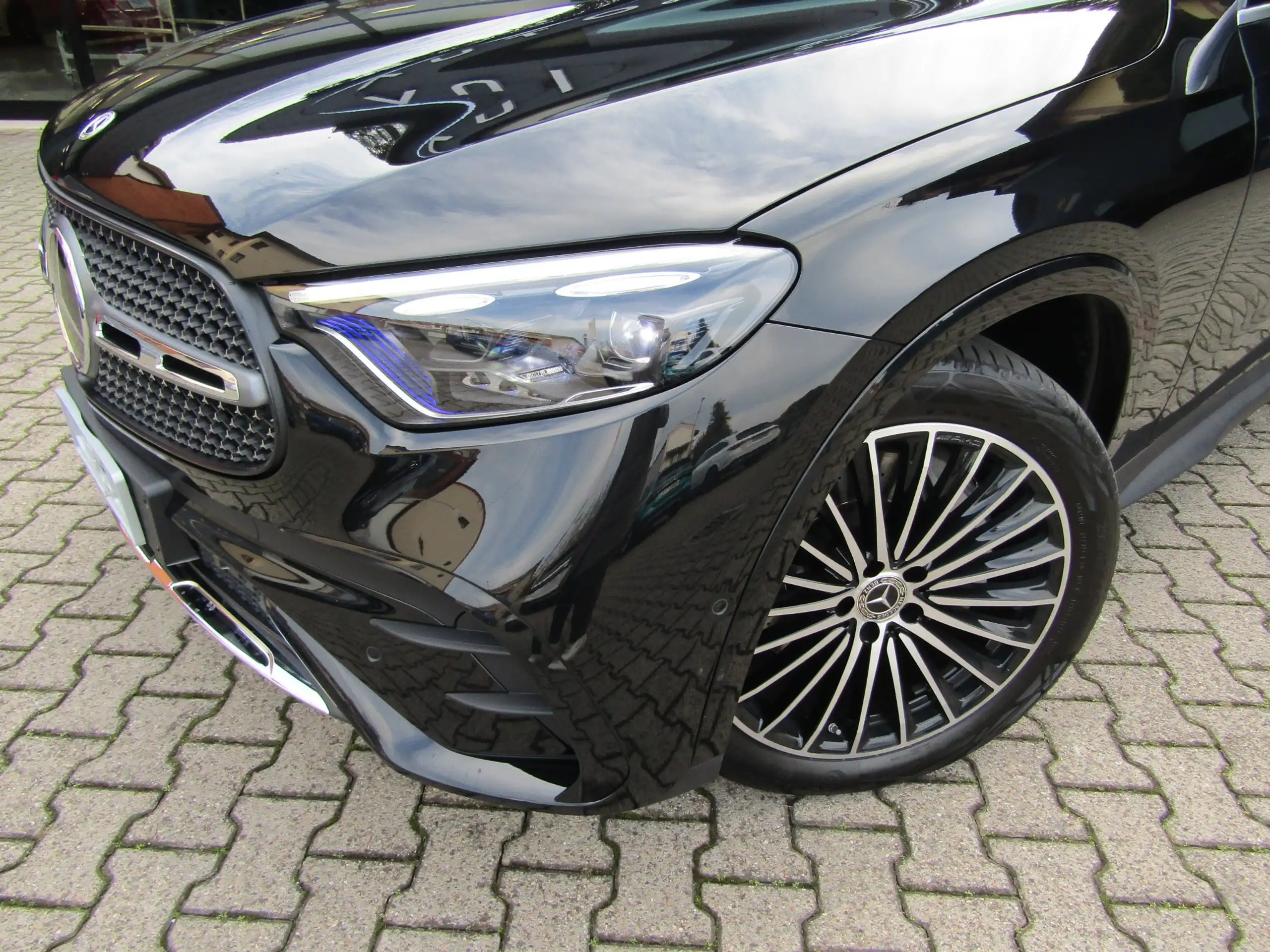 Mercedes-Benz - GLC 220