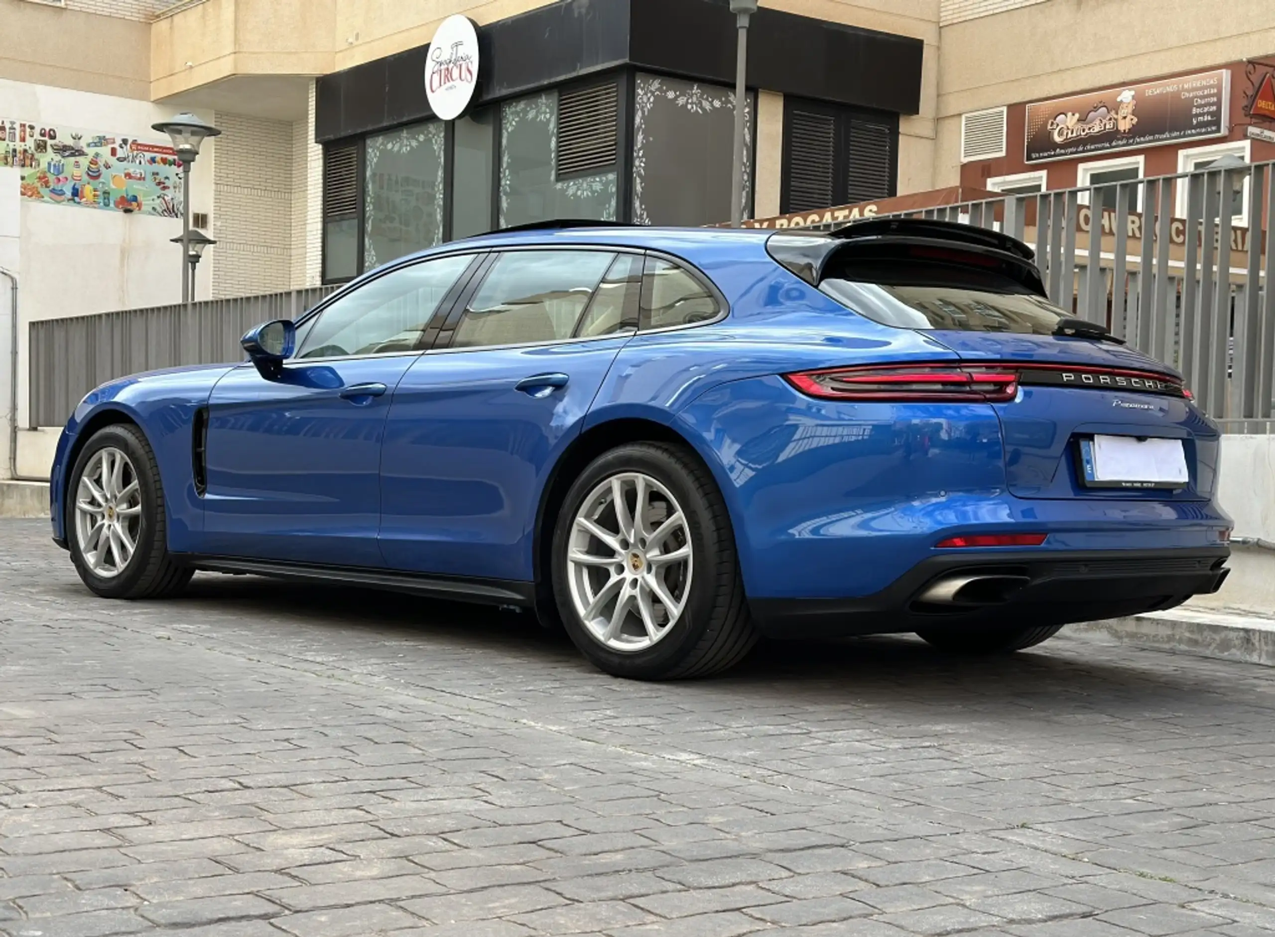 Porsche - Panamera