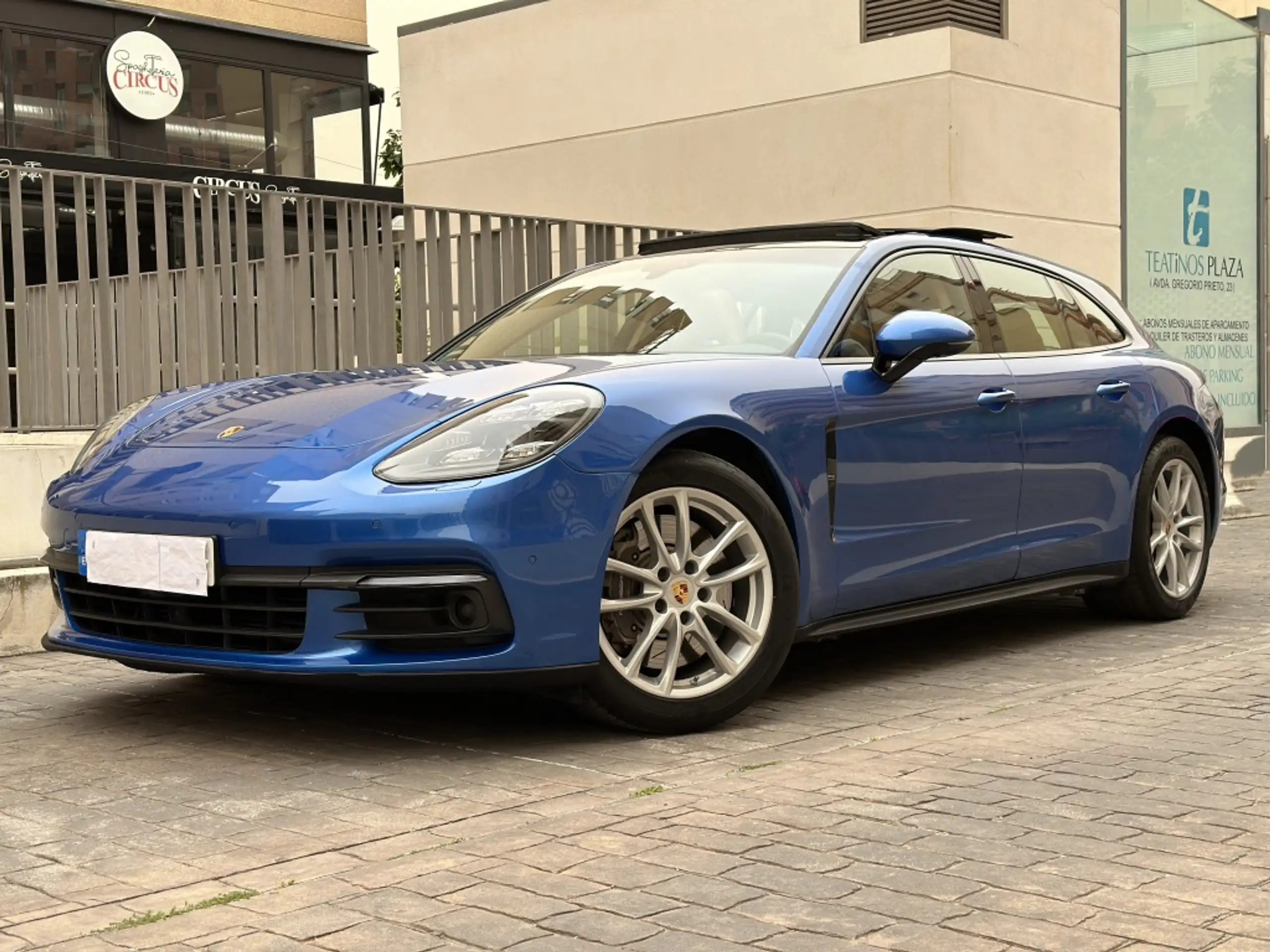 Porsche - Panamera