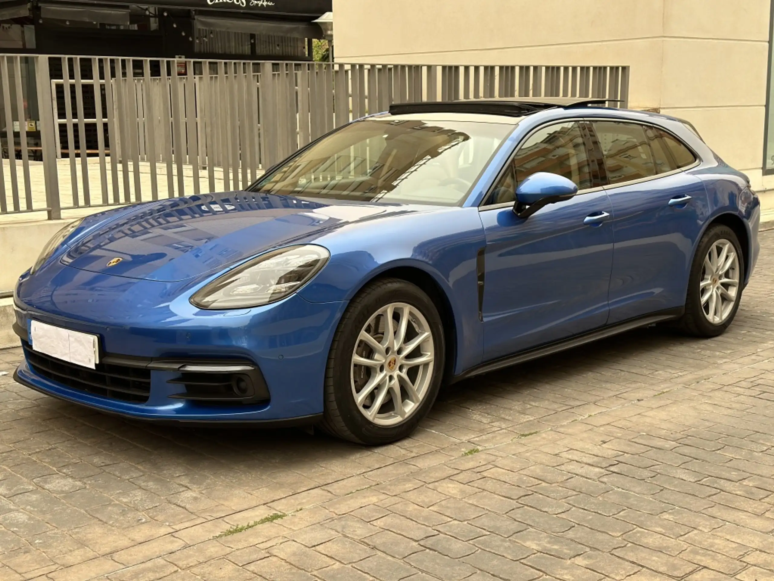 Porsche - Panamera