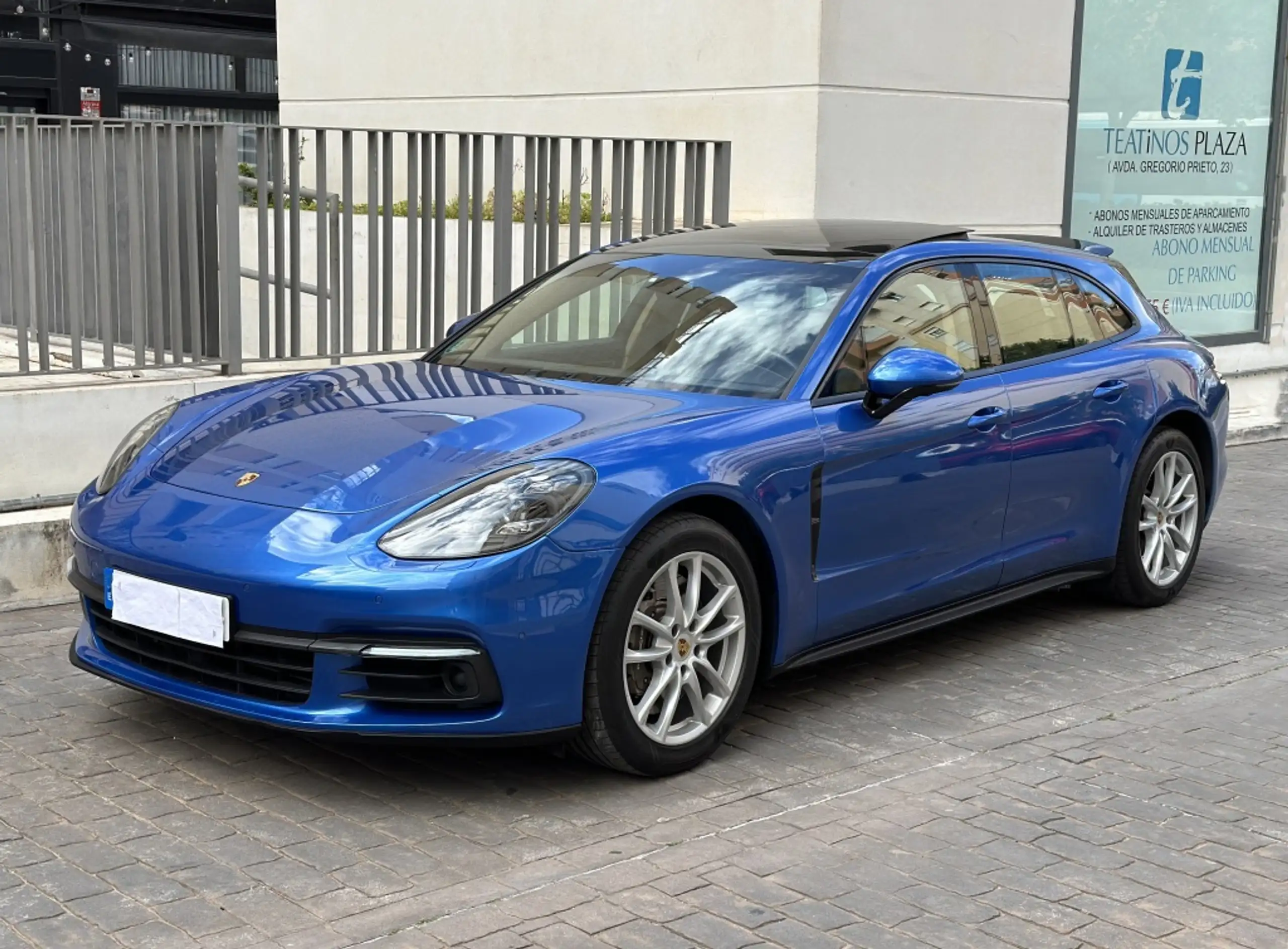 Porsche - Panamera