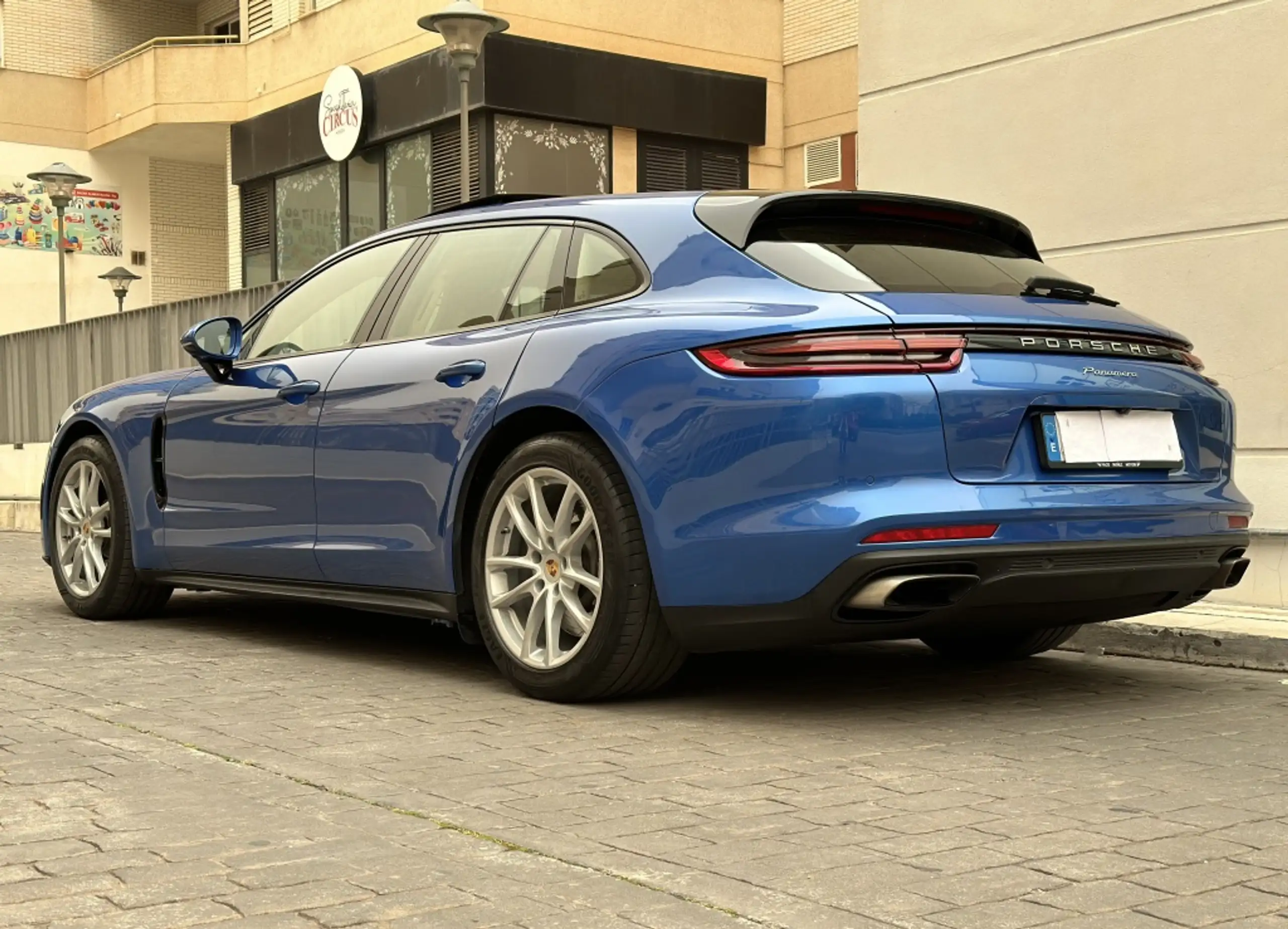 Porsche - Panamera