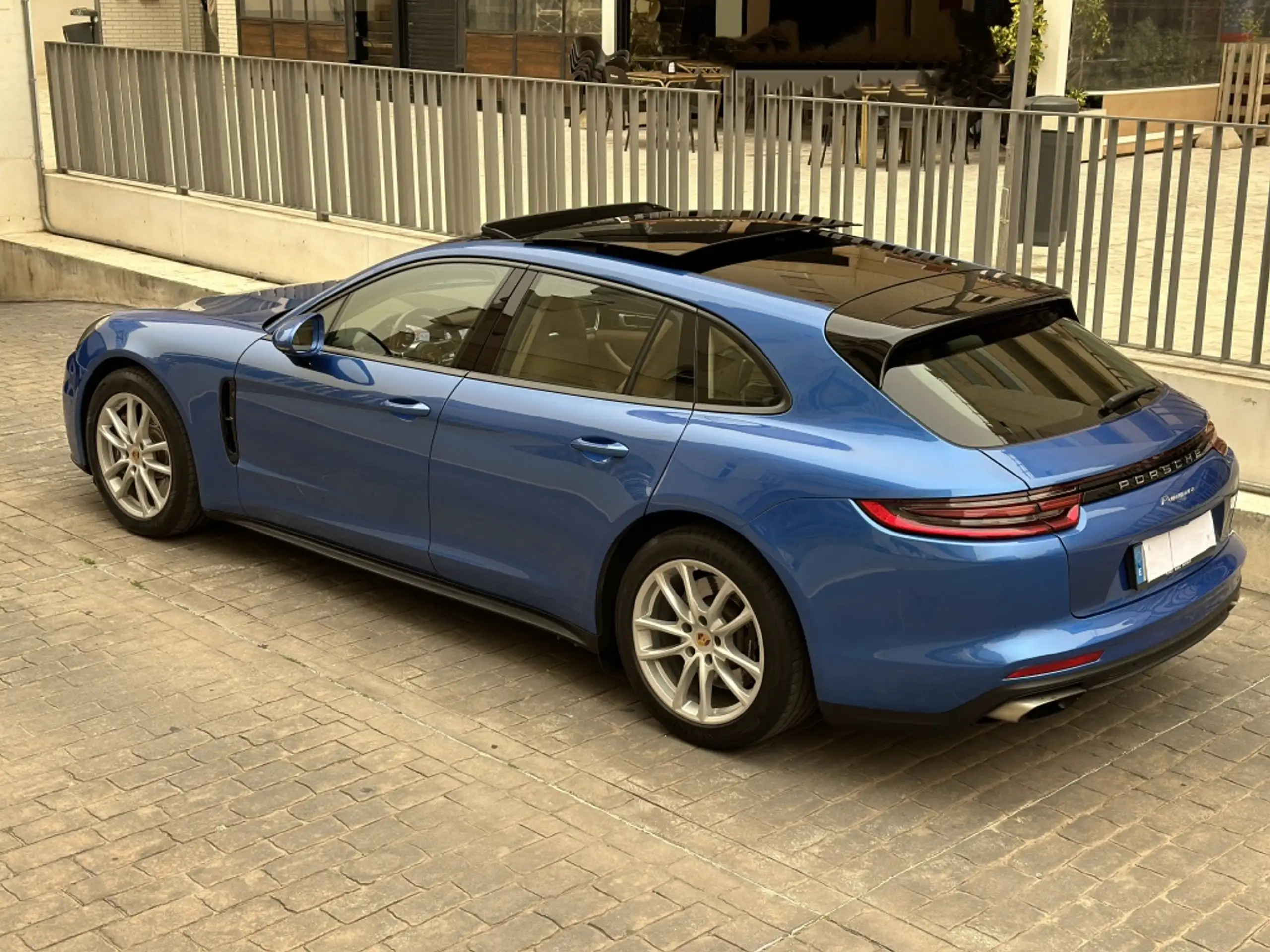 Porsche - Panamera