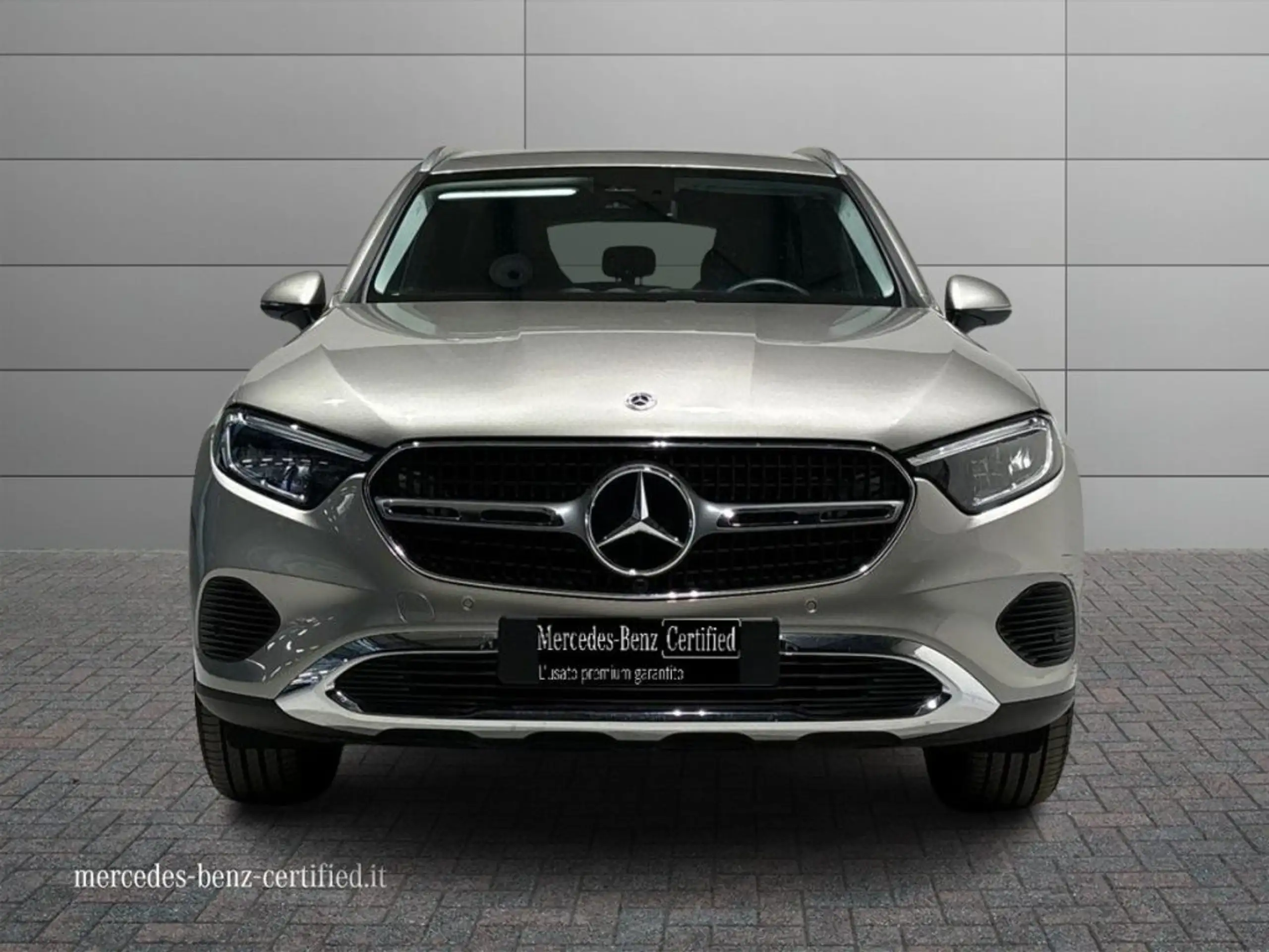 Mercedes-Benz - GLC 220