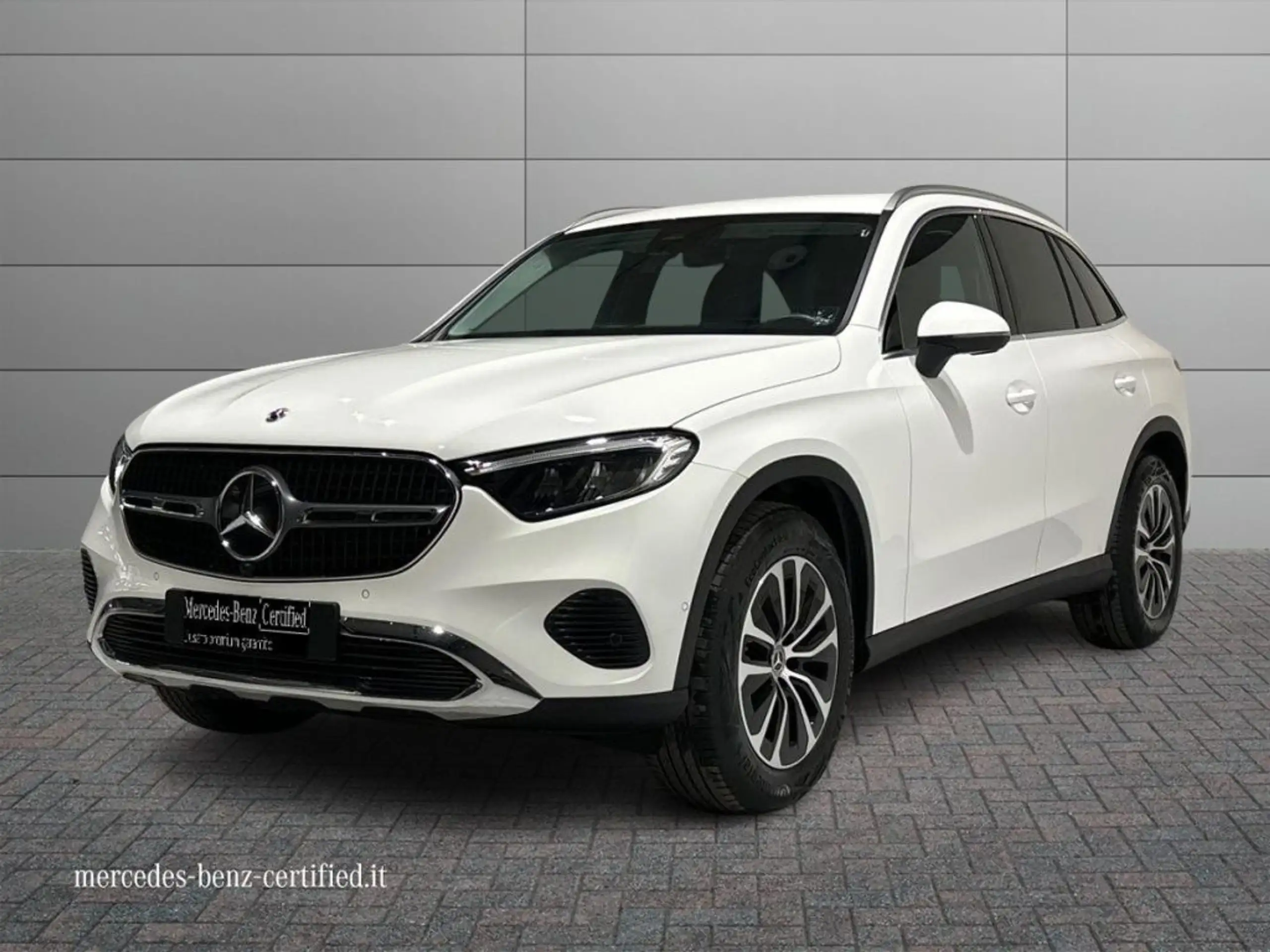 Mercedes-Benz - GLC 220