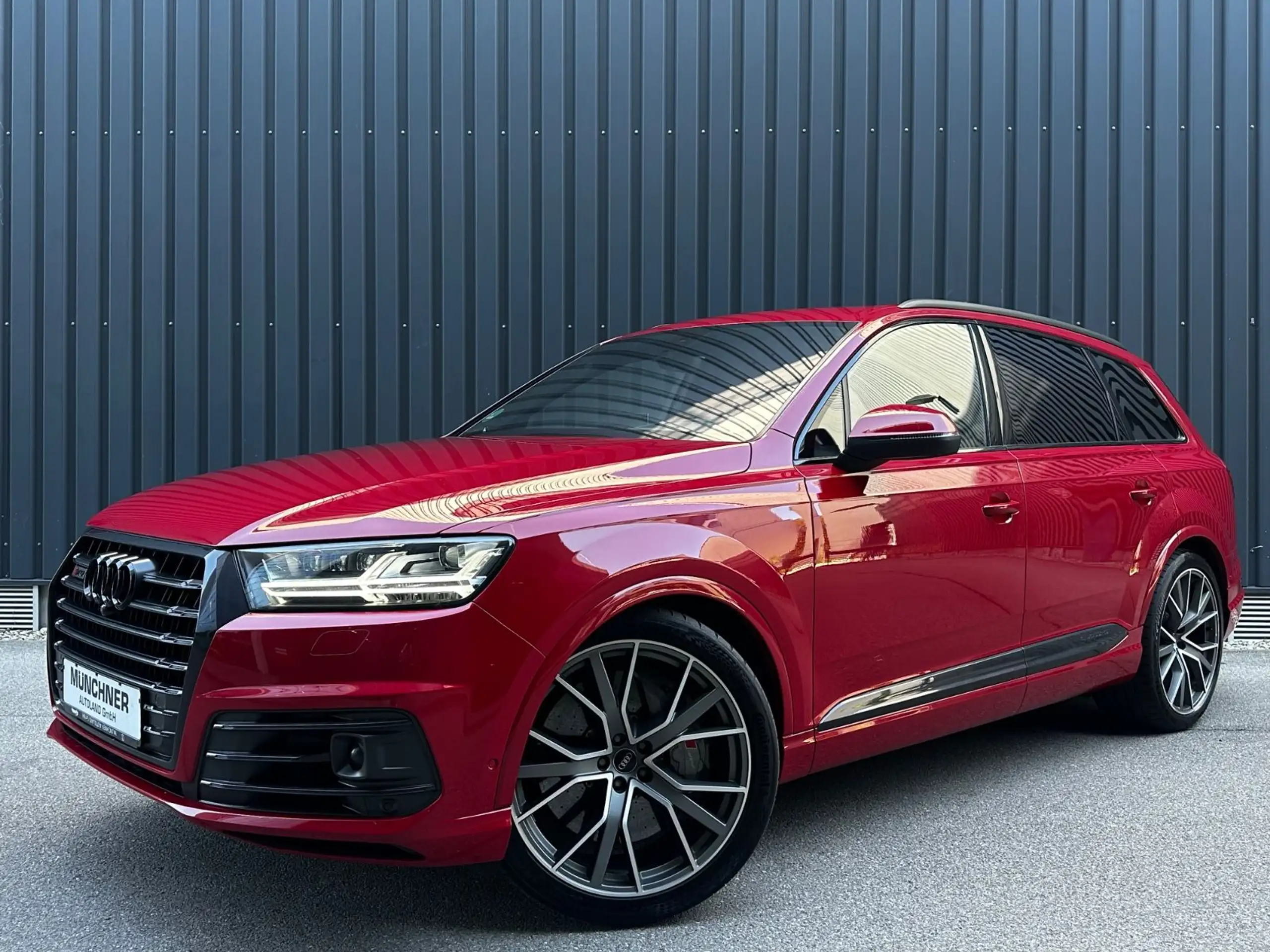 Audi - SQ7