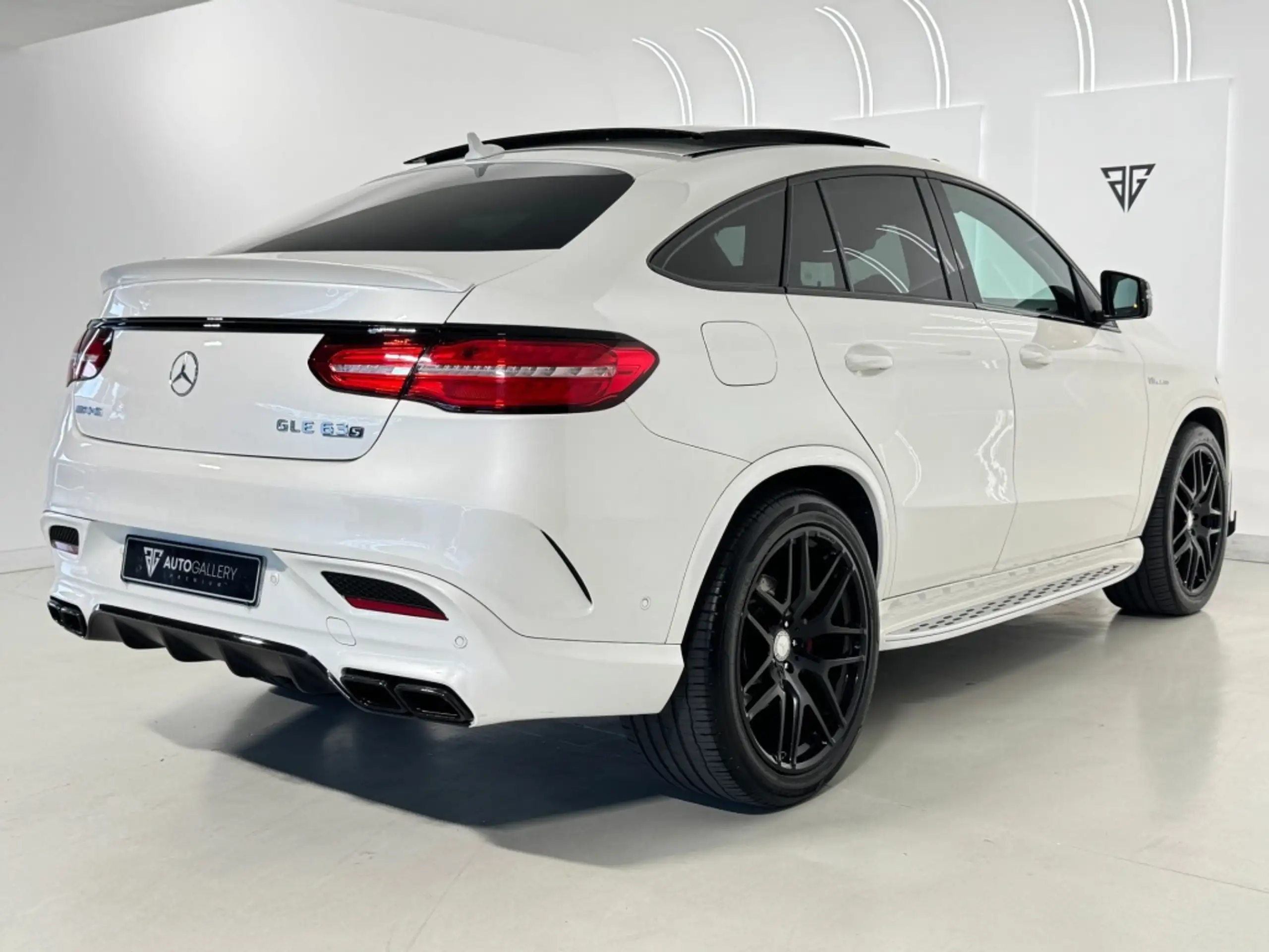 Mercedes-Benz - GLE 63 AMG