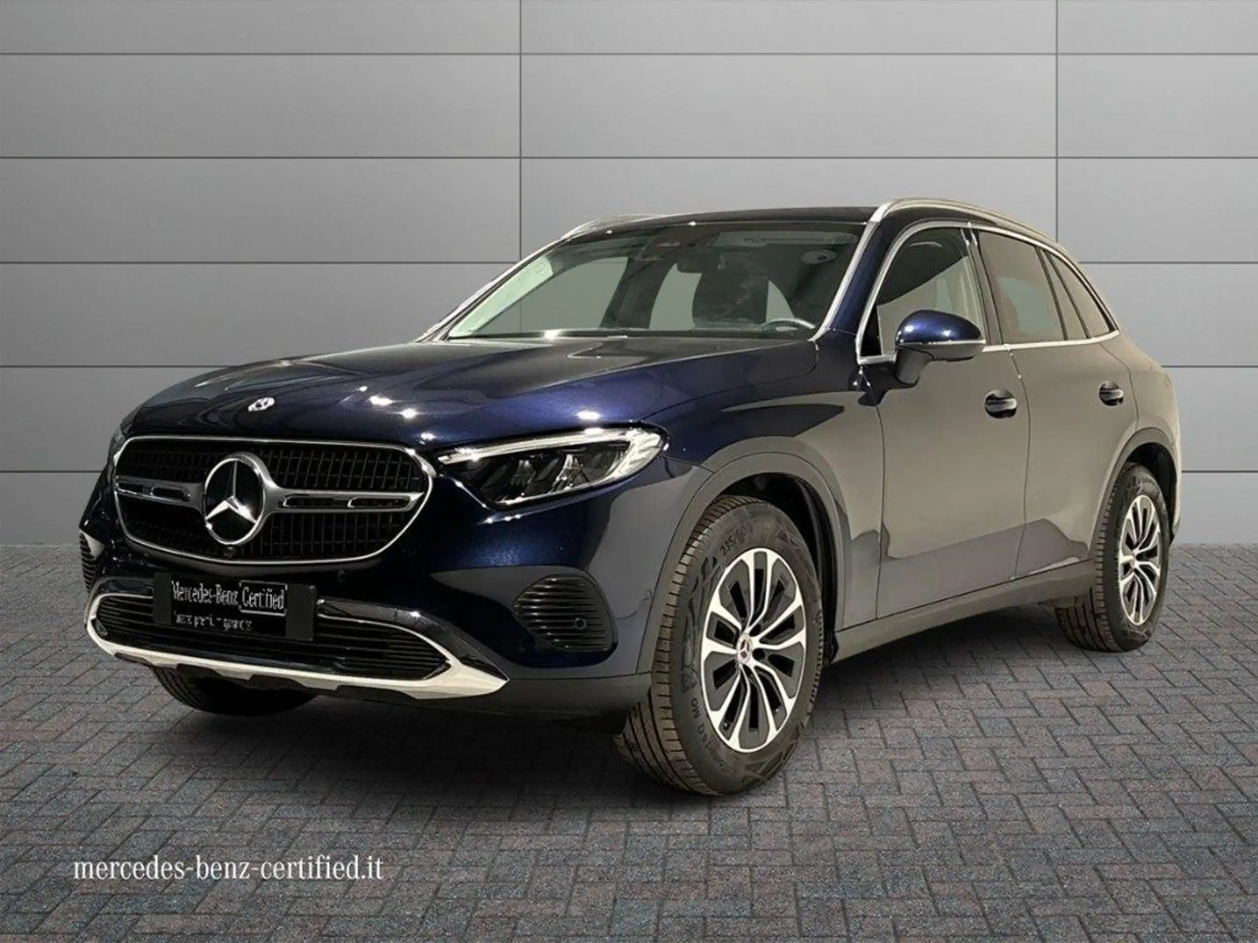 Mercedes-Benz - GLC 220