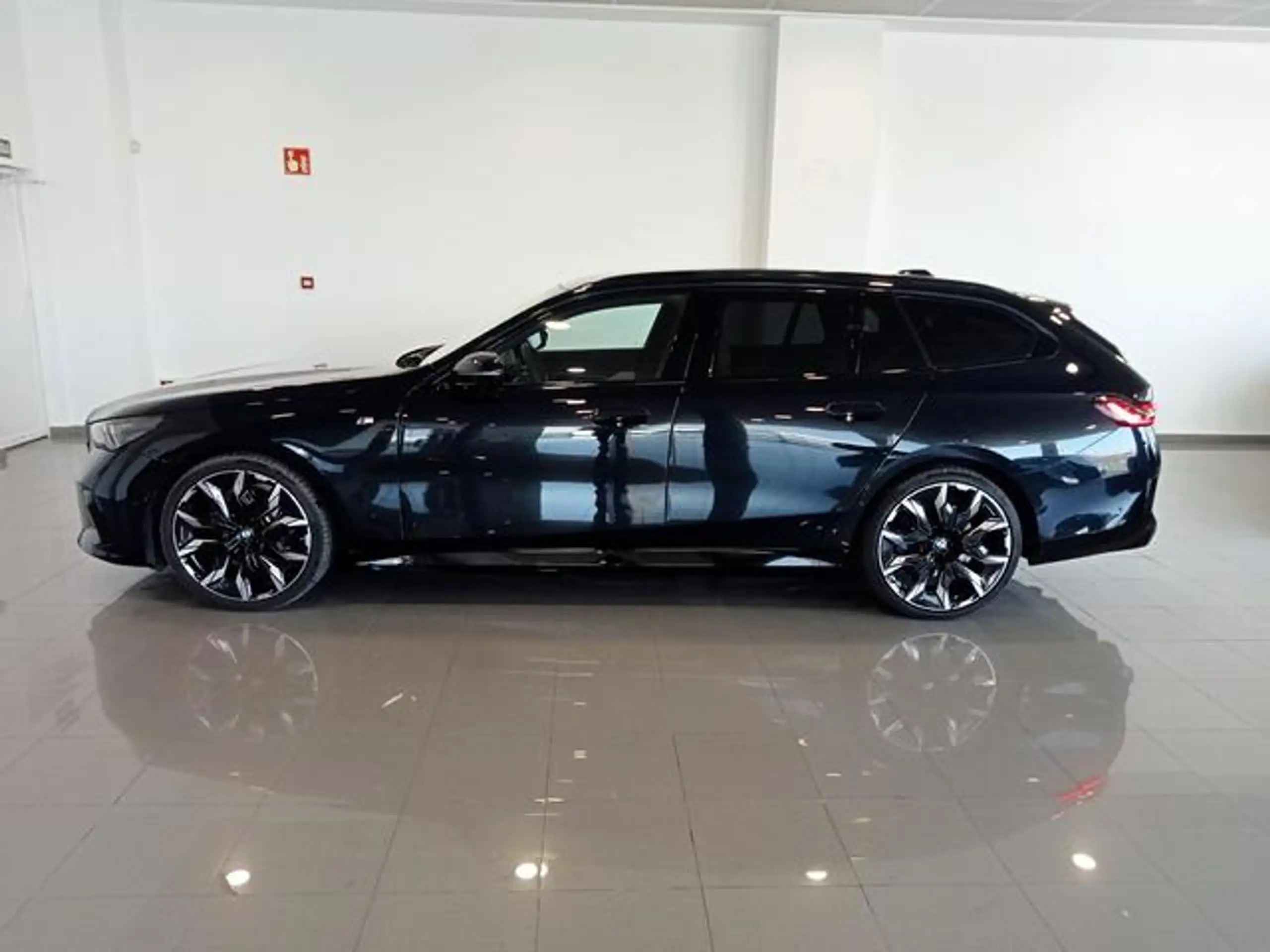 BMW - 520