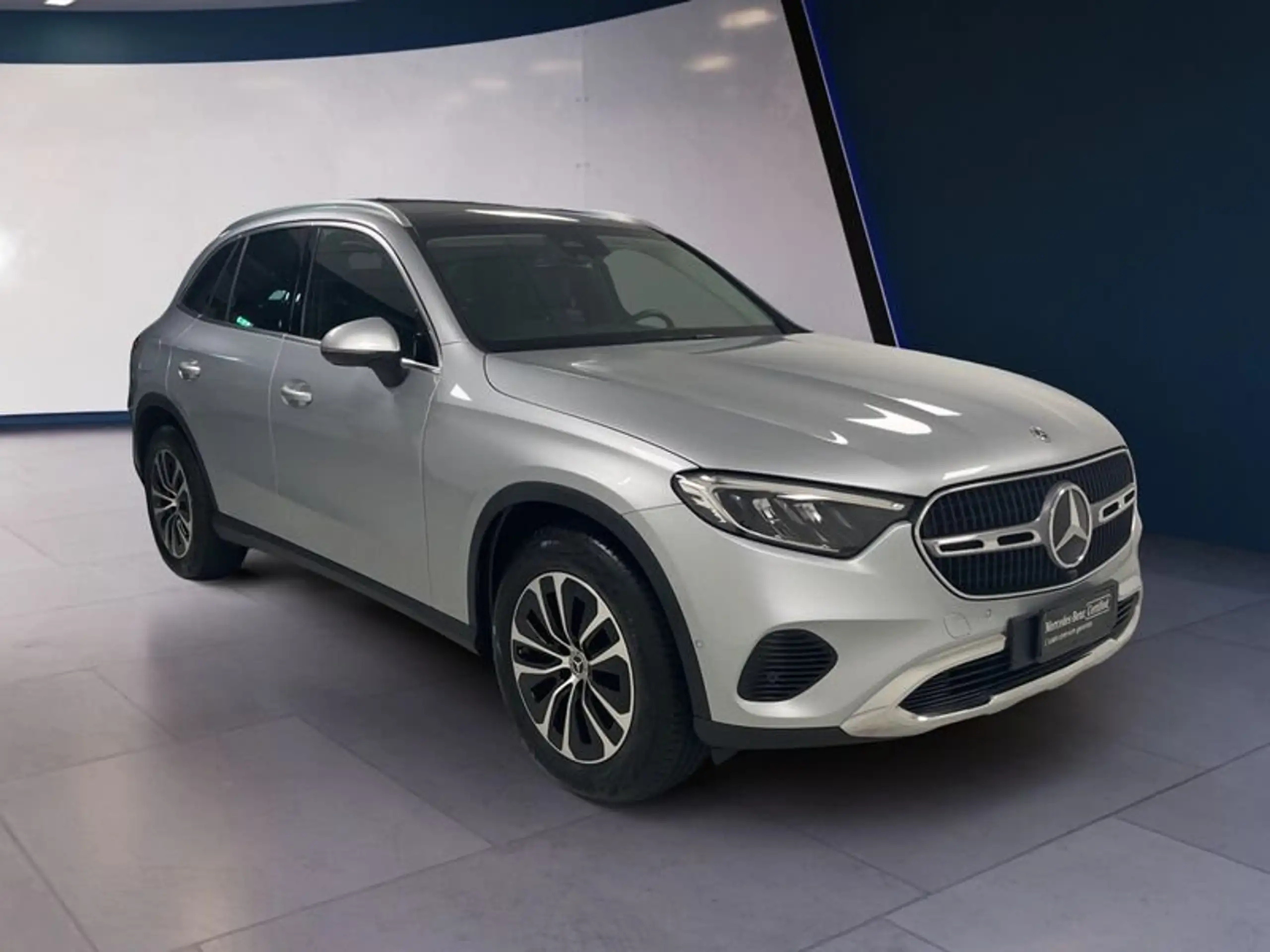 Mercedes-Benz - GLC 220