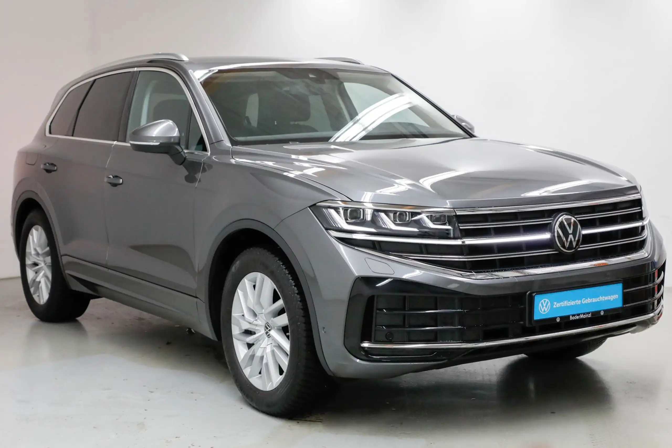 Volkswagen - Touareg