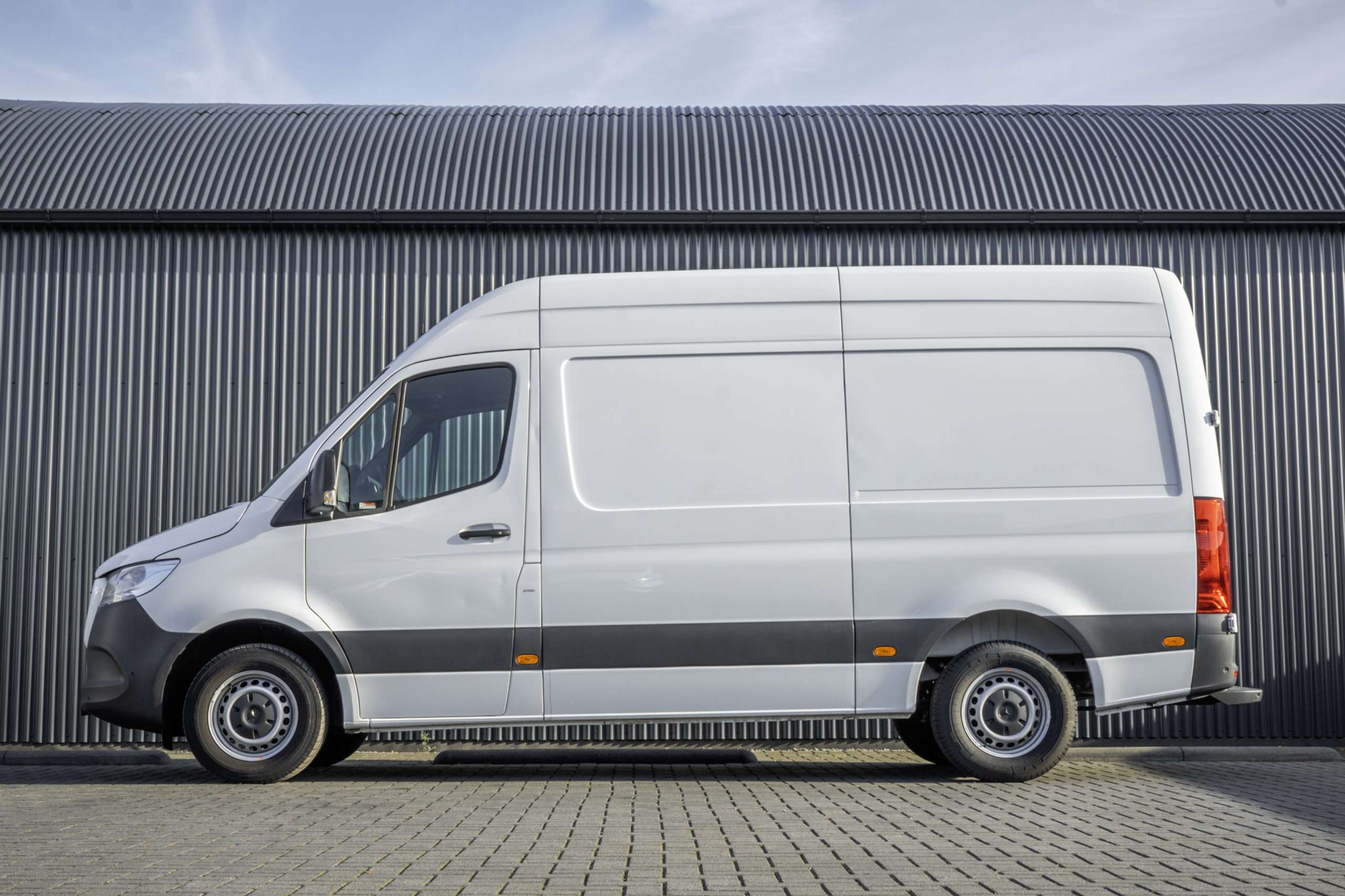 Mercedes-Benz - Sprinter