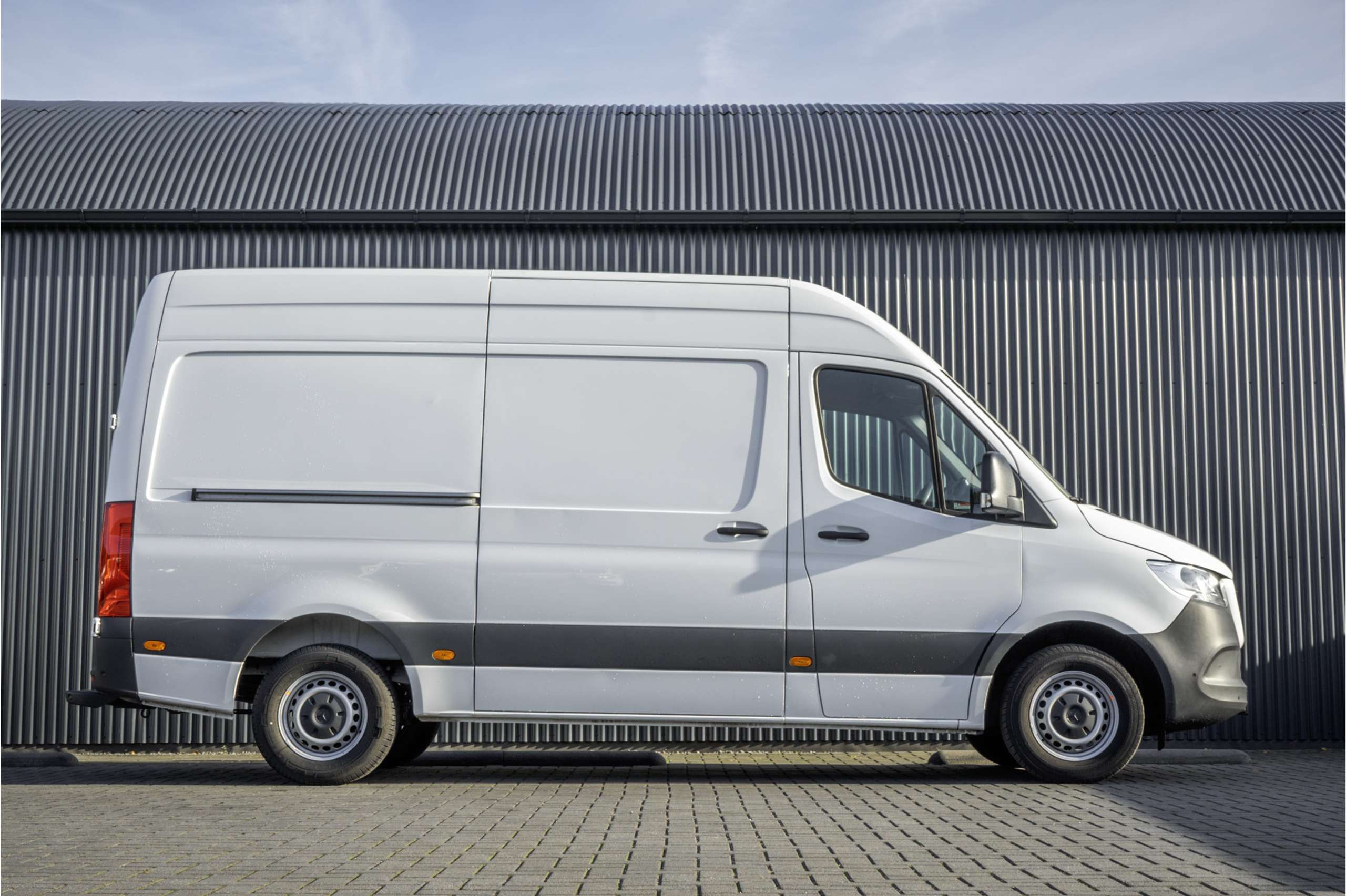 Mercedes-Benz - Sprinter