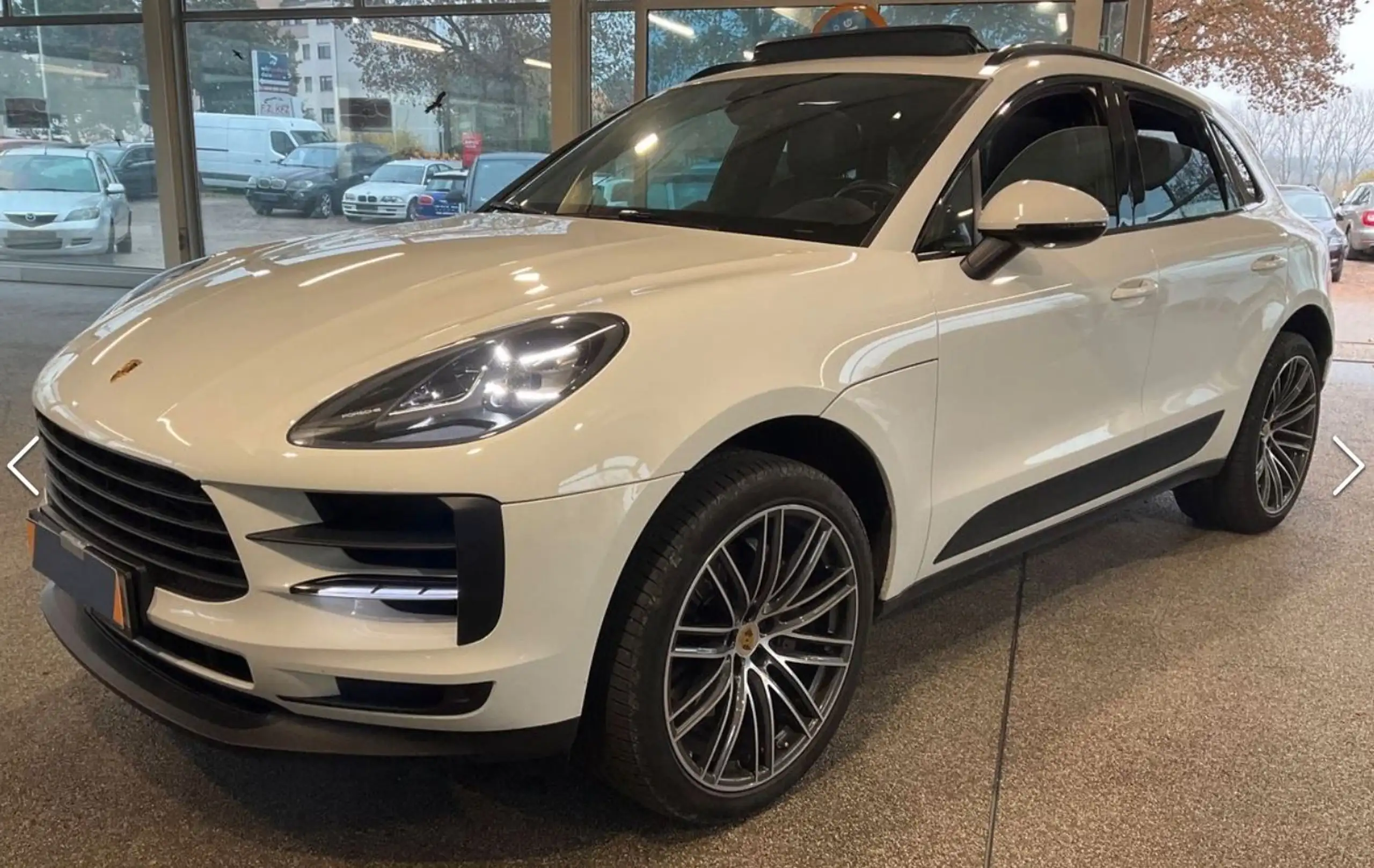 Porsche - Macan