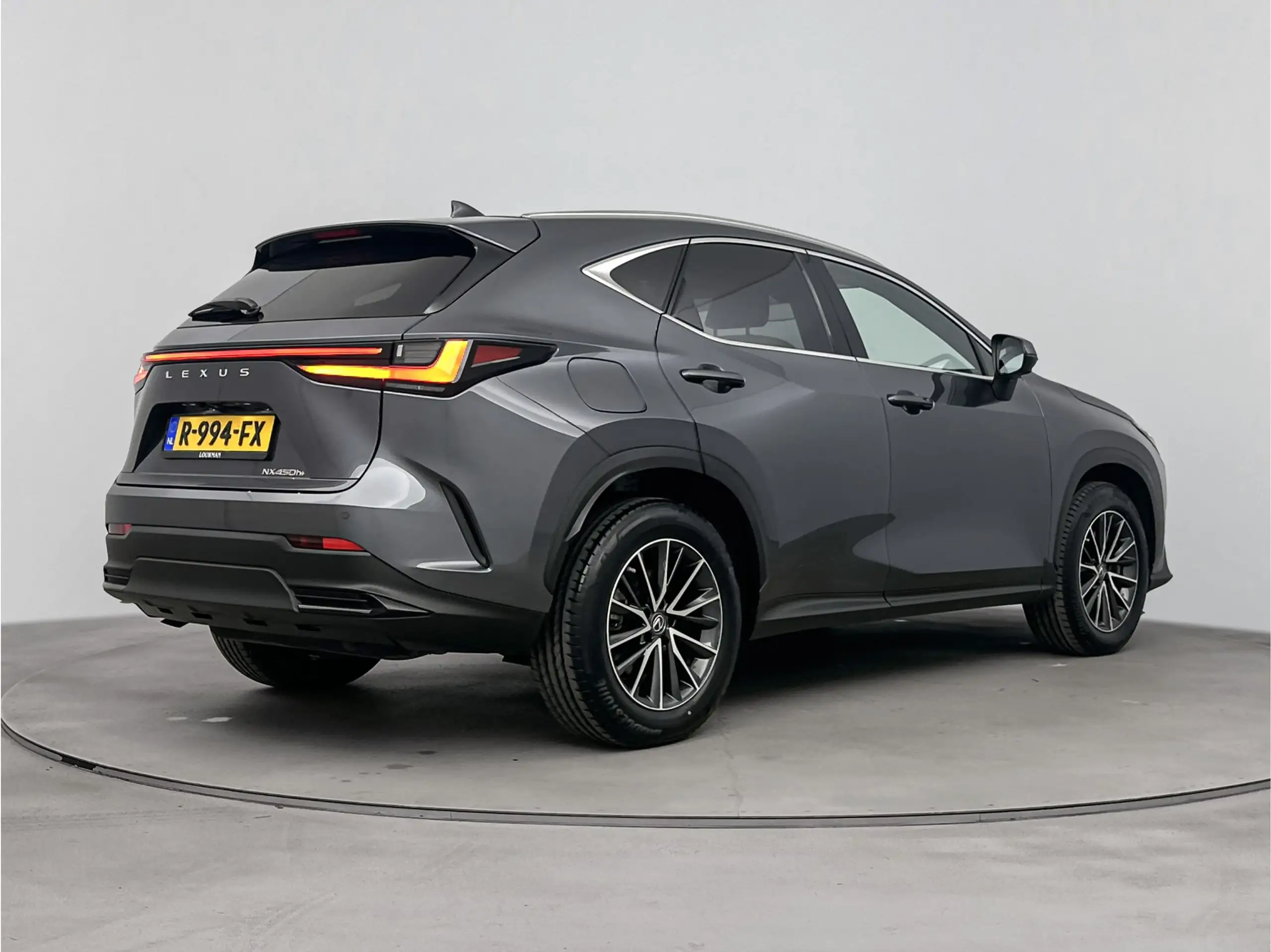 Lexus - NX 450h+