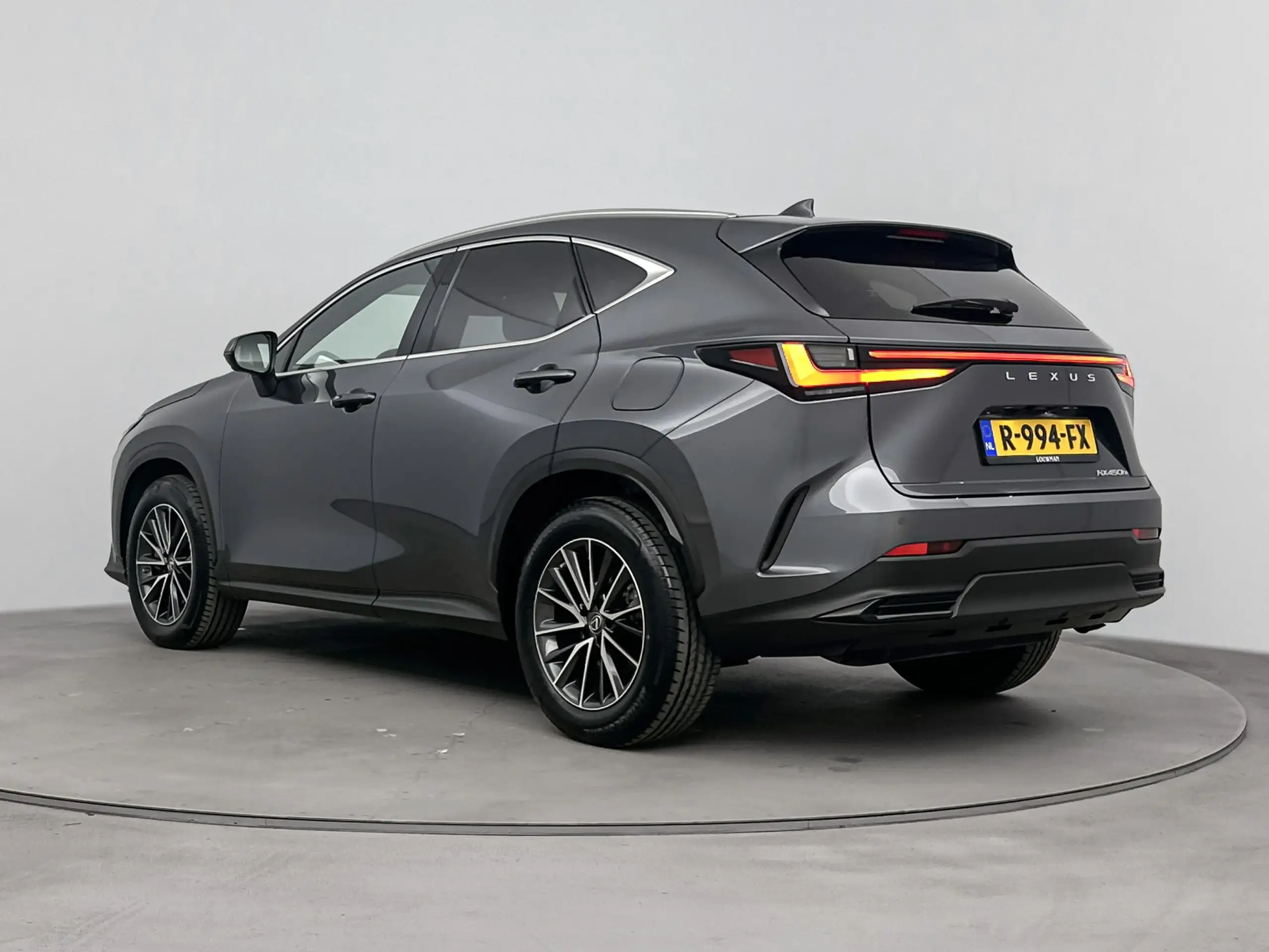 Lexus - NX 450h+