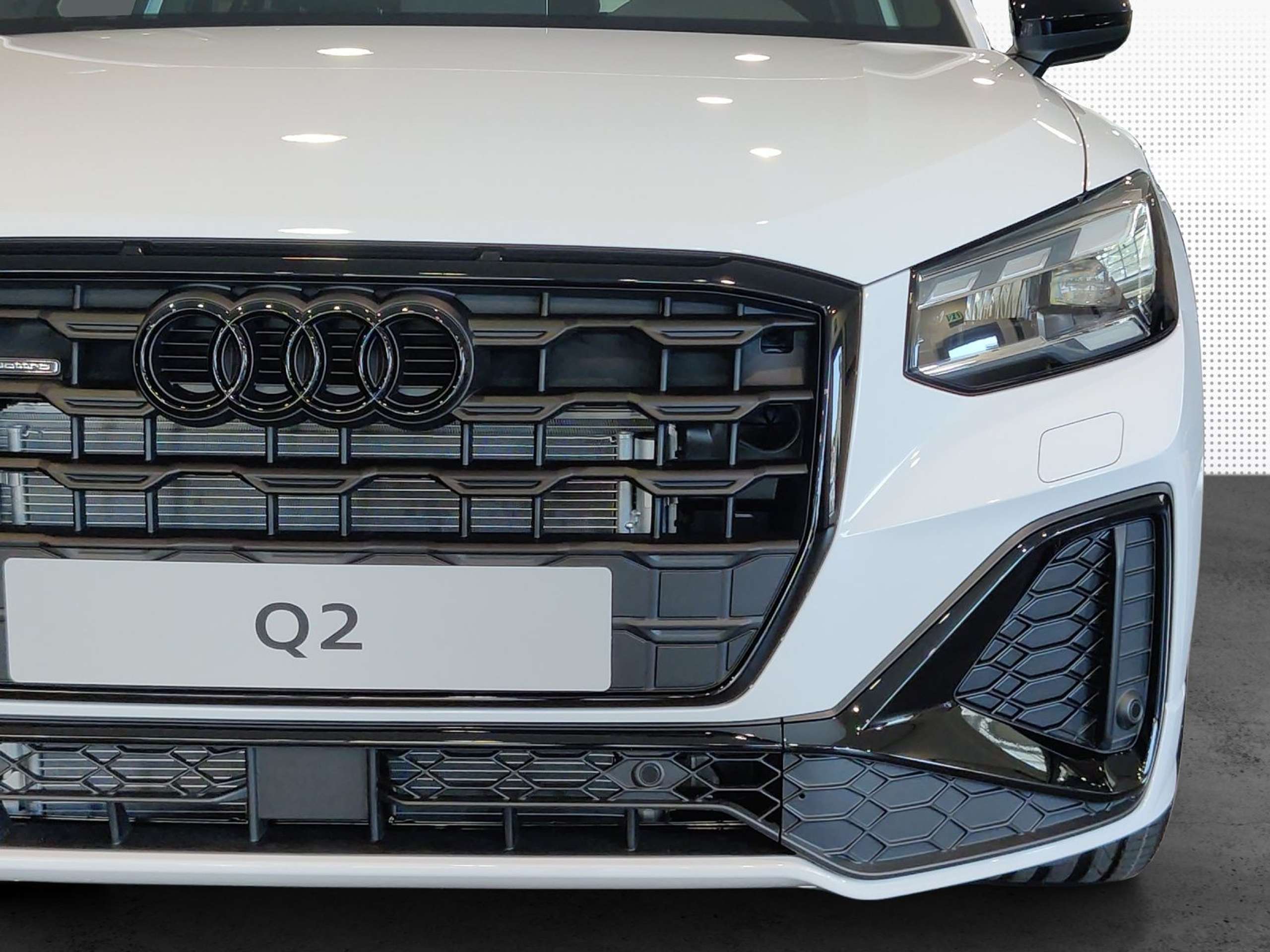 Audi - Q2