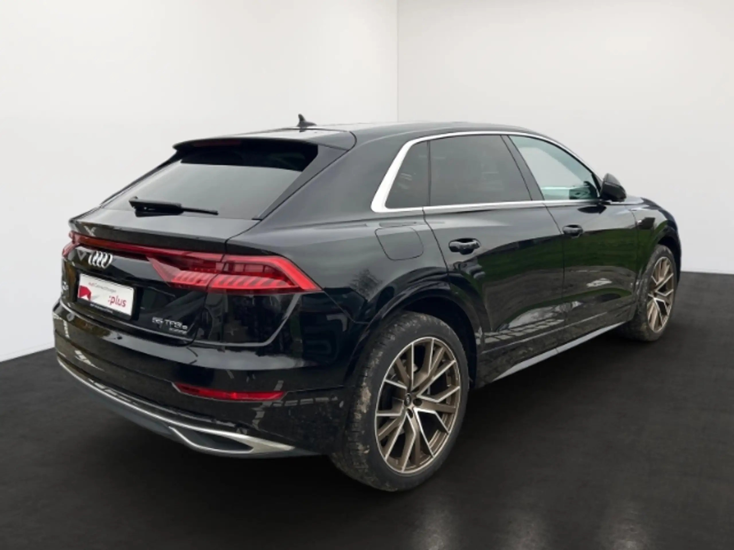 Audi - Q8