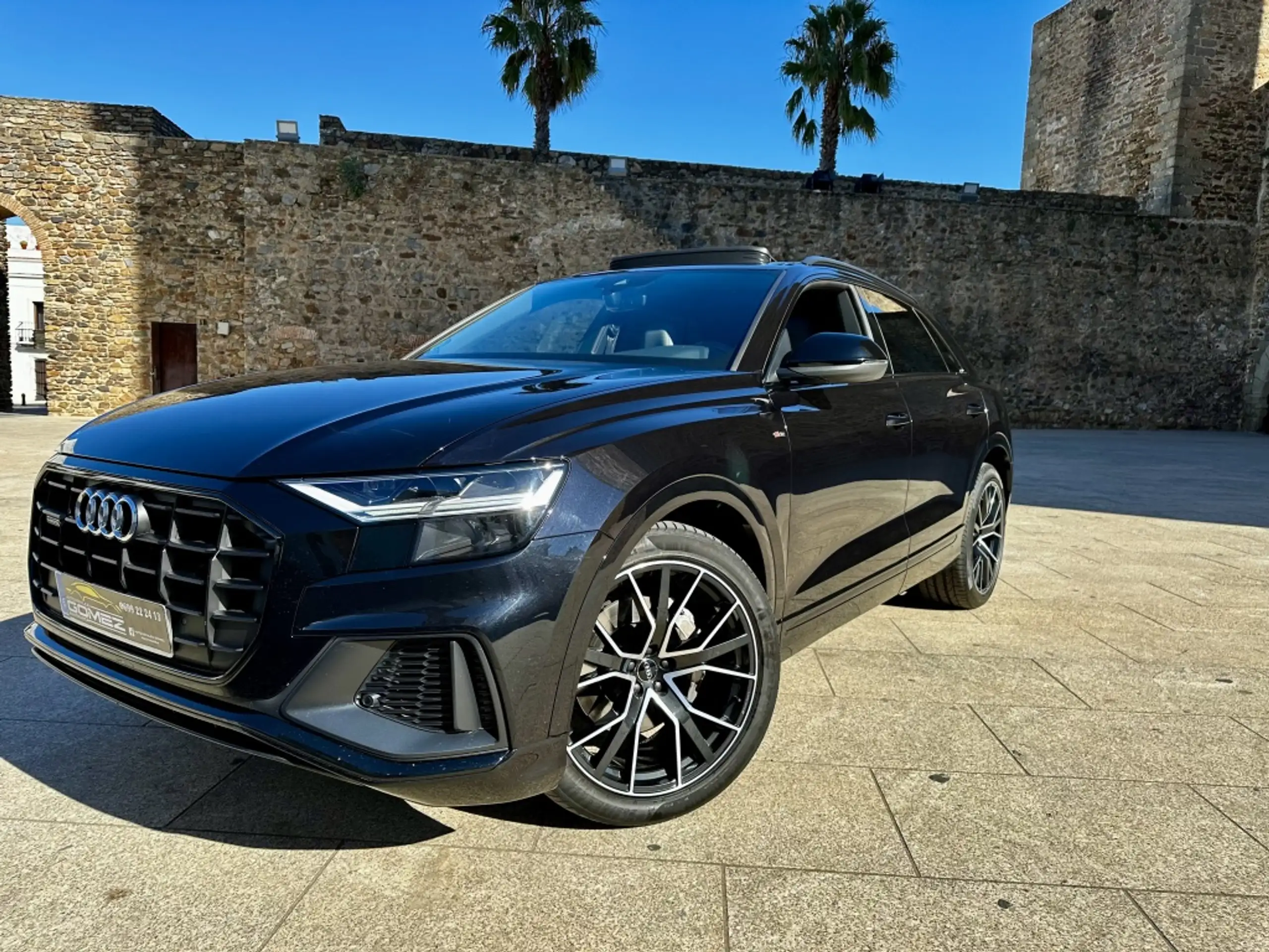 Audi - Q8