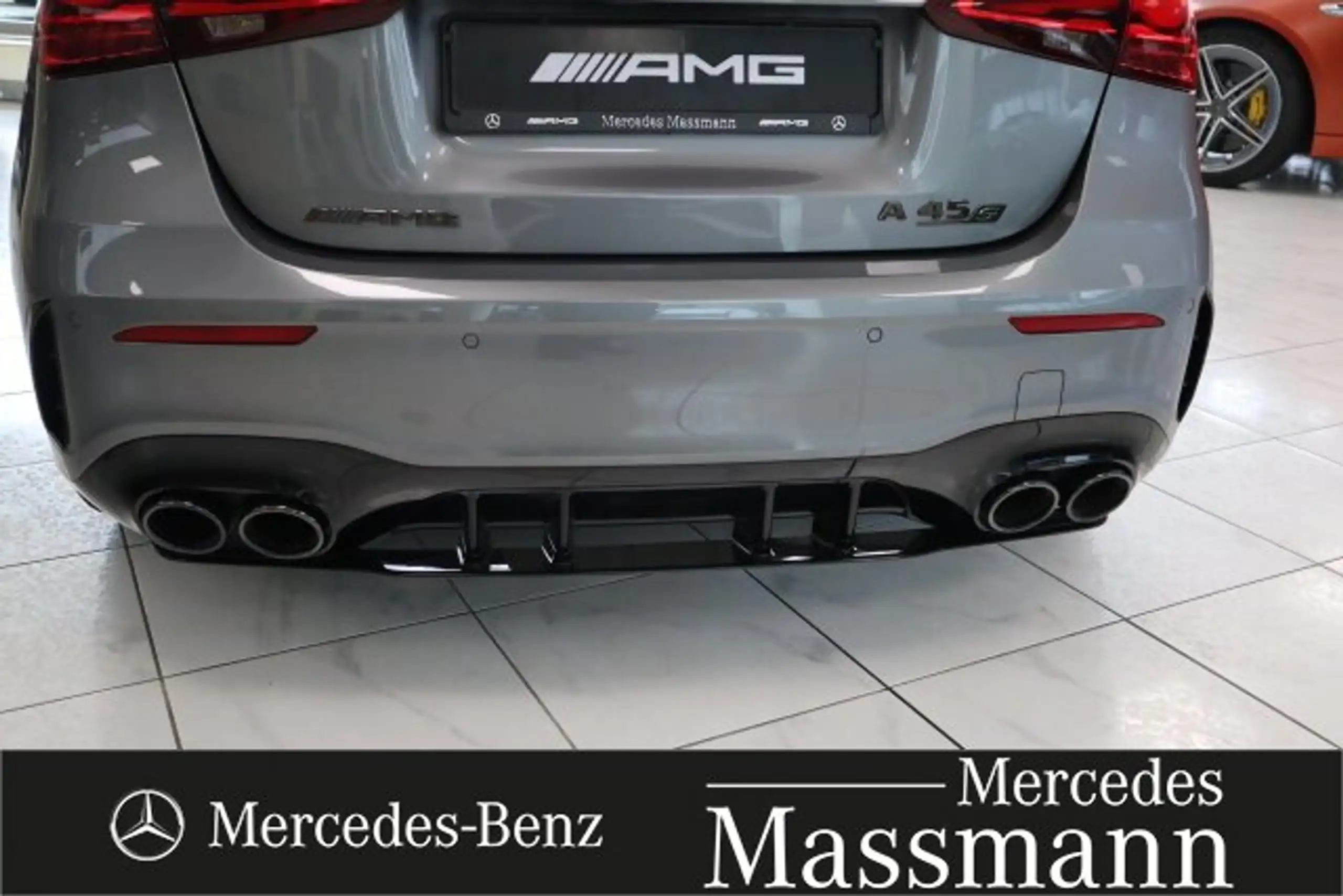 Mercedes-Benz - A 45 AMG