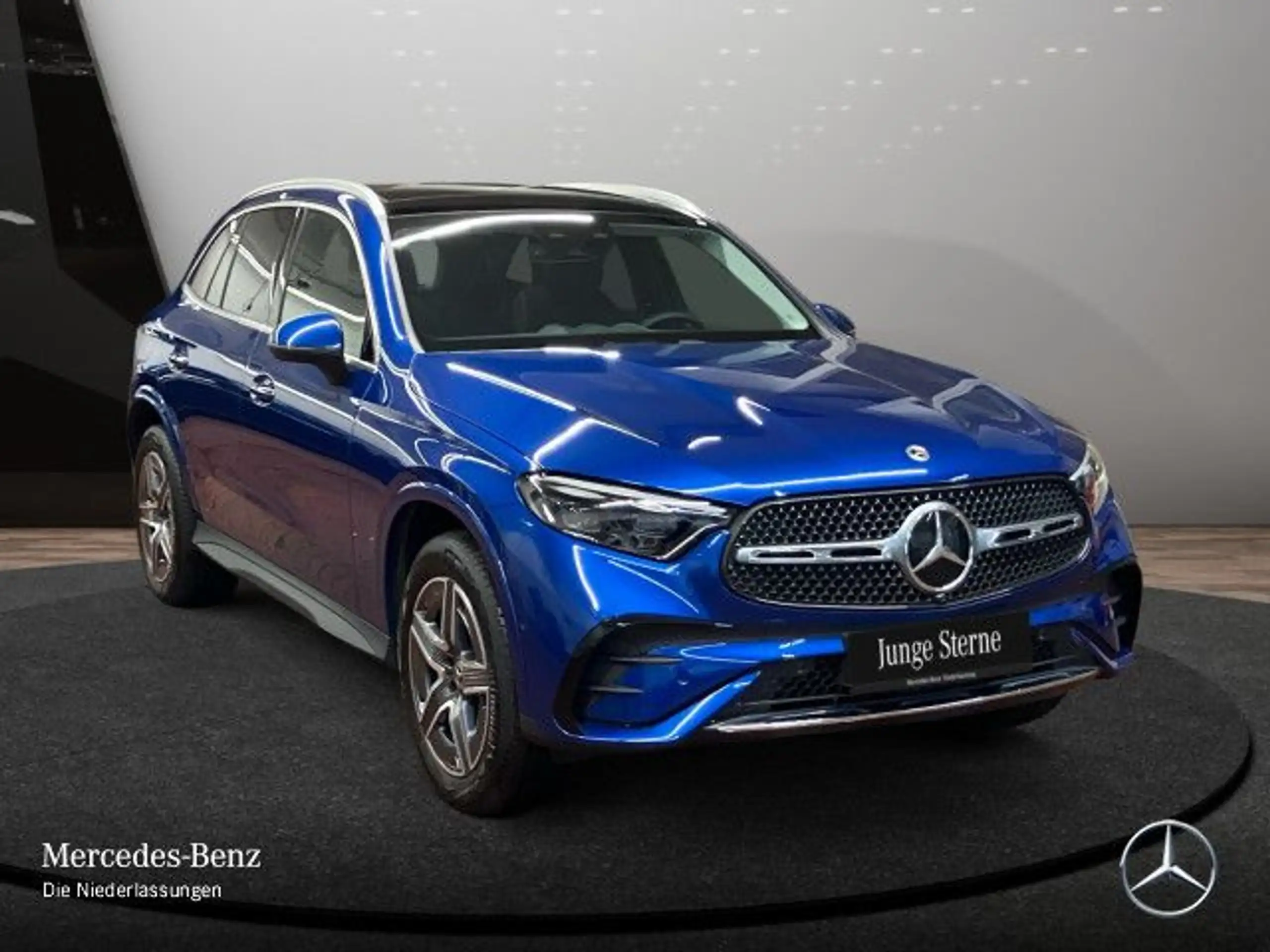 Mercedes-Benz - GLC 300