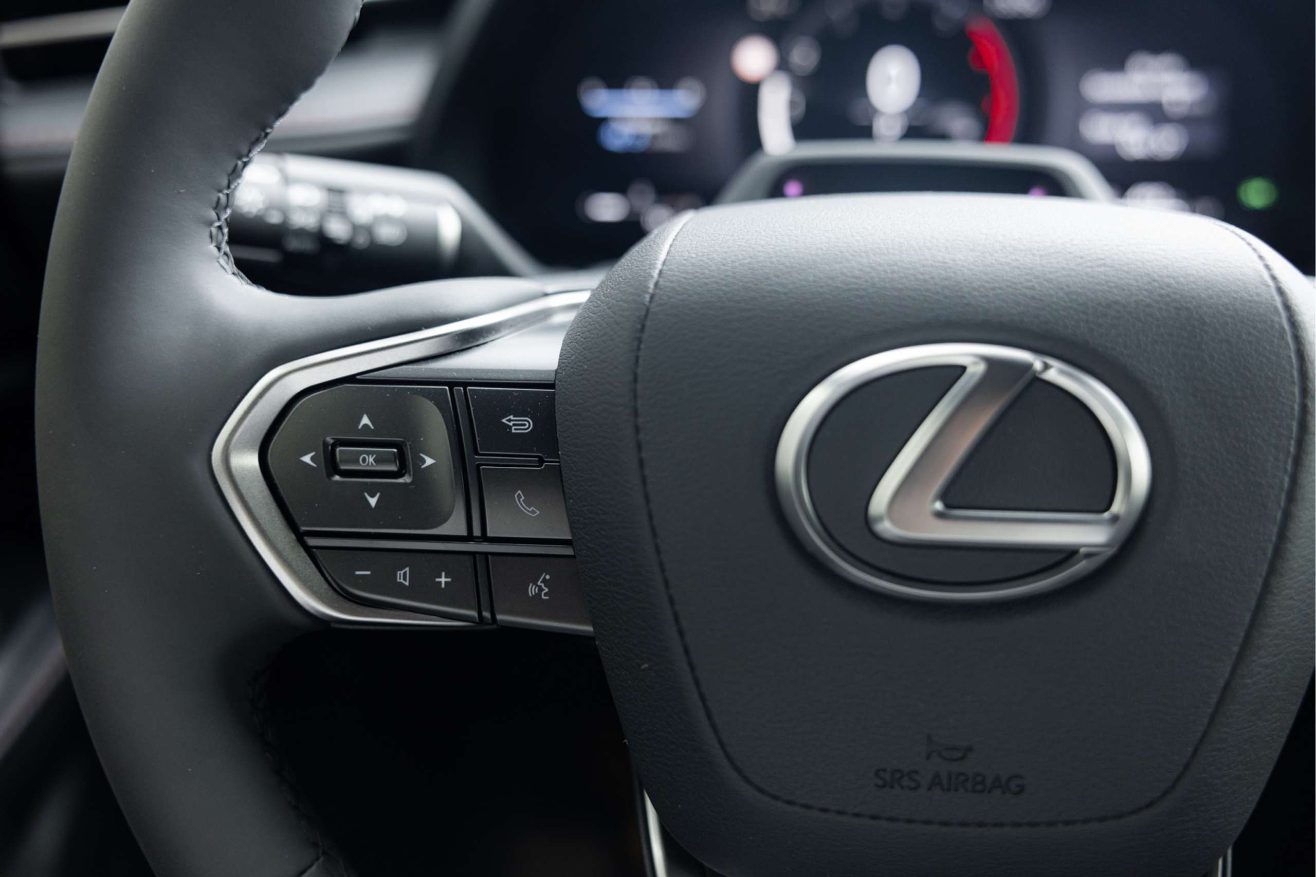 Lexus - LBX