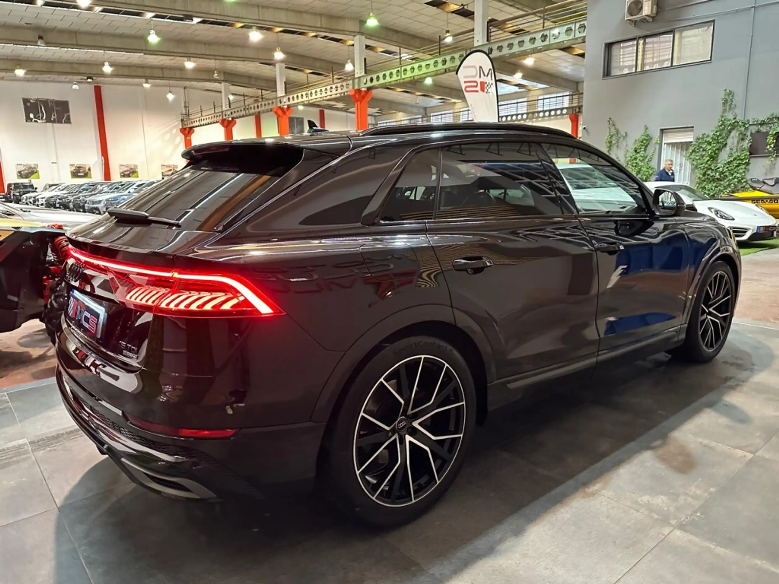 Audi - Q8