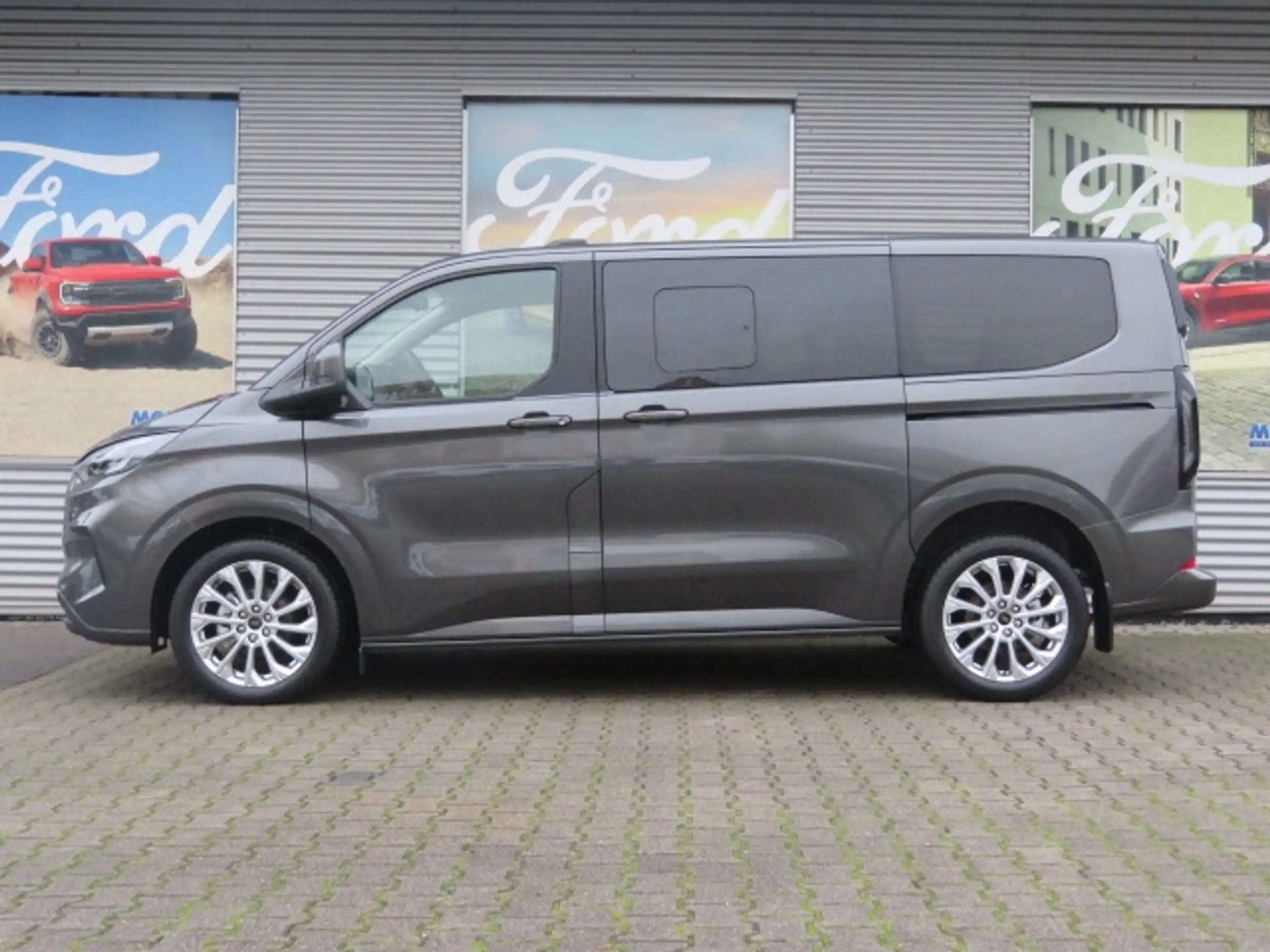 Ford - Tourneo Custom