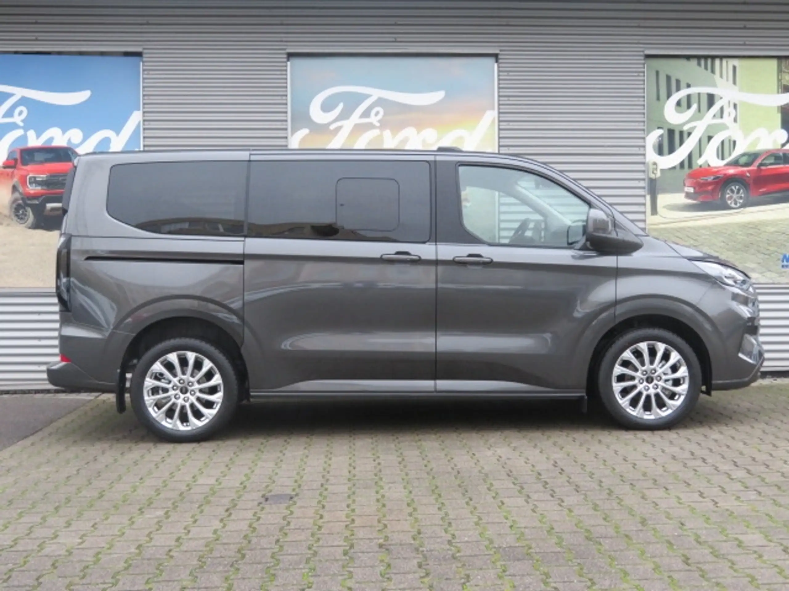 Ford - Tourneo Custom