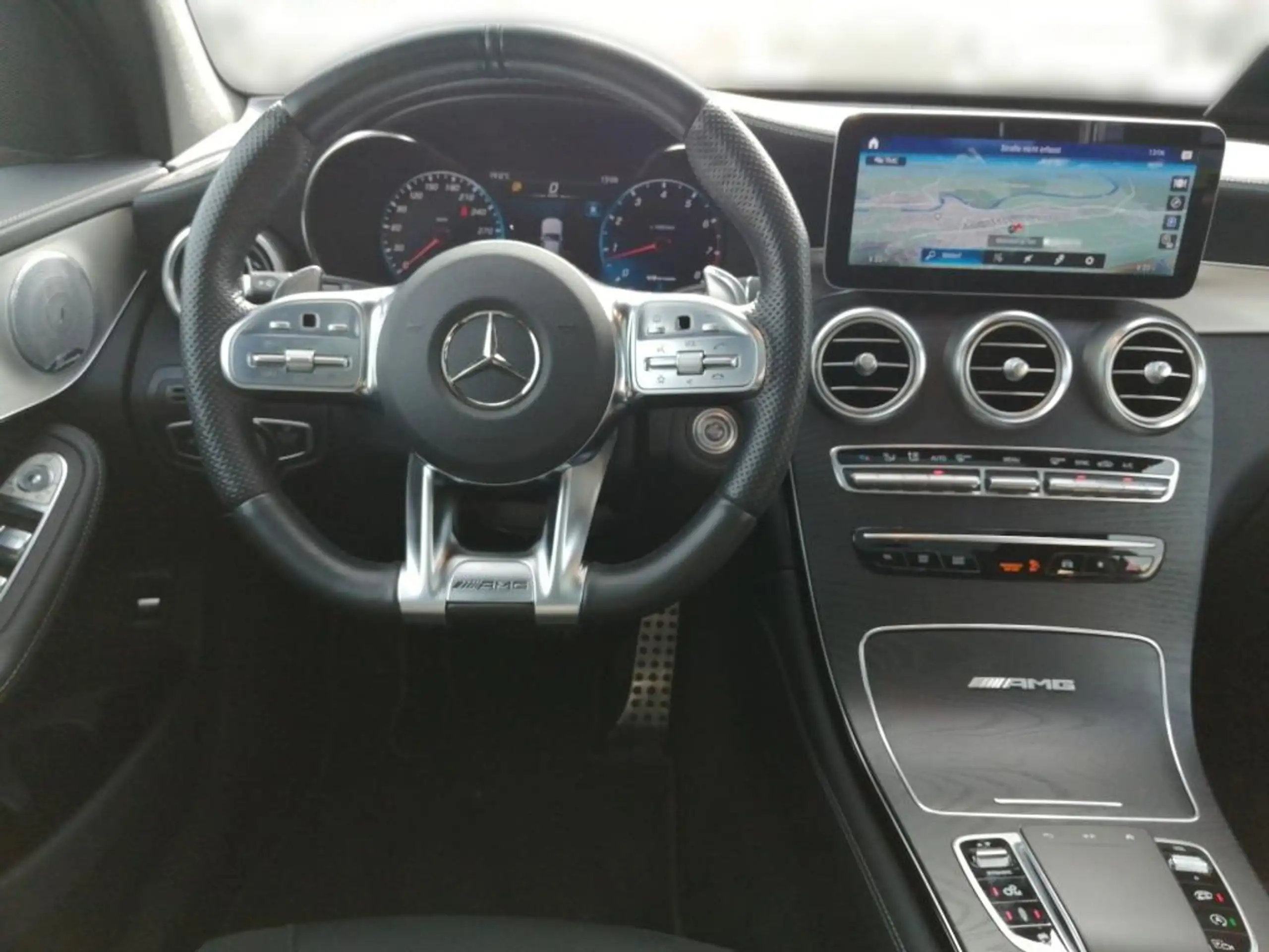 Mercedes-Benz - GLC 63 AMG