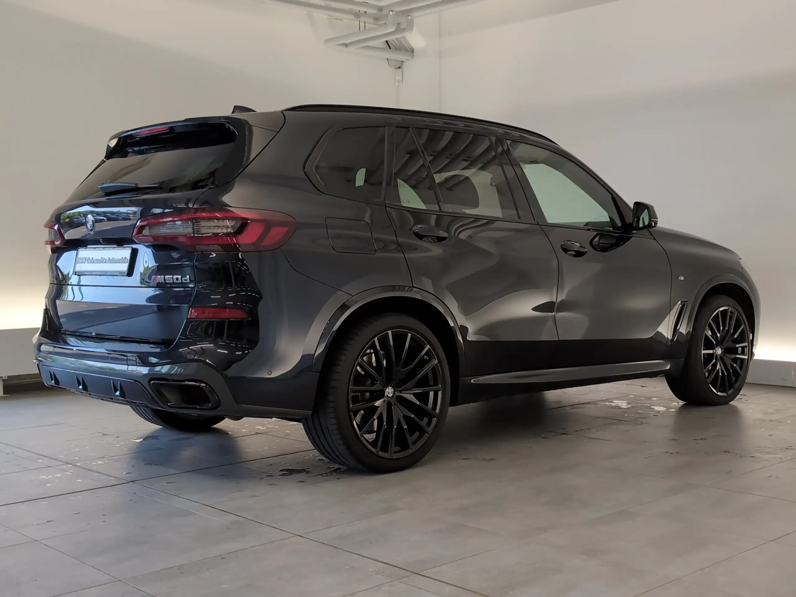 BMW - X5 M