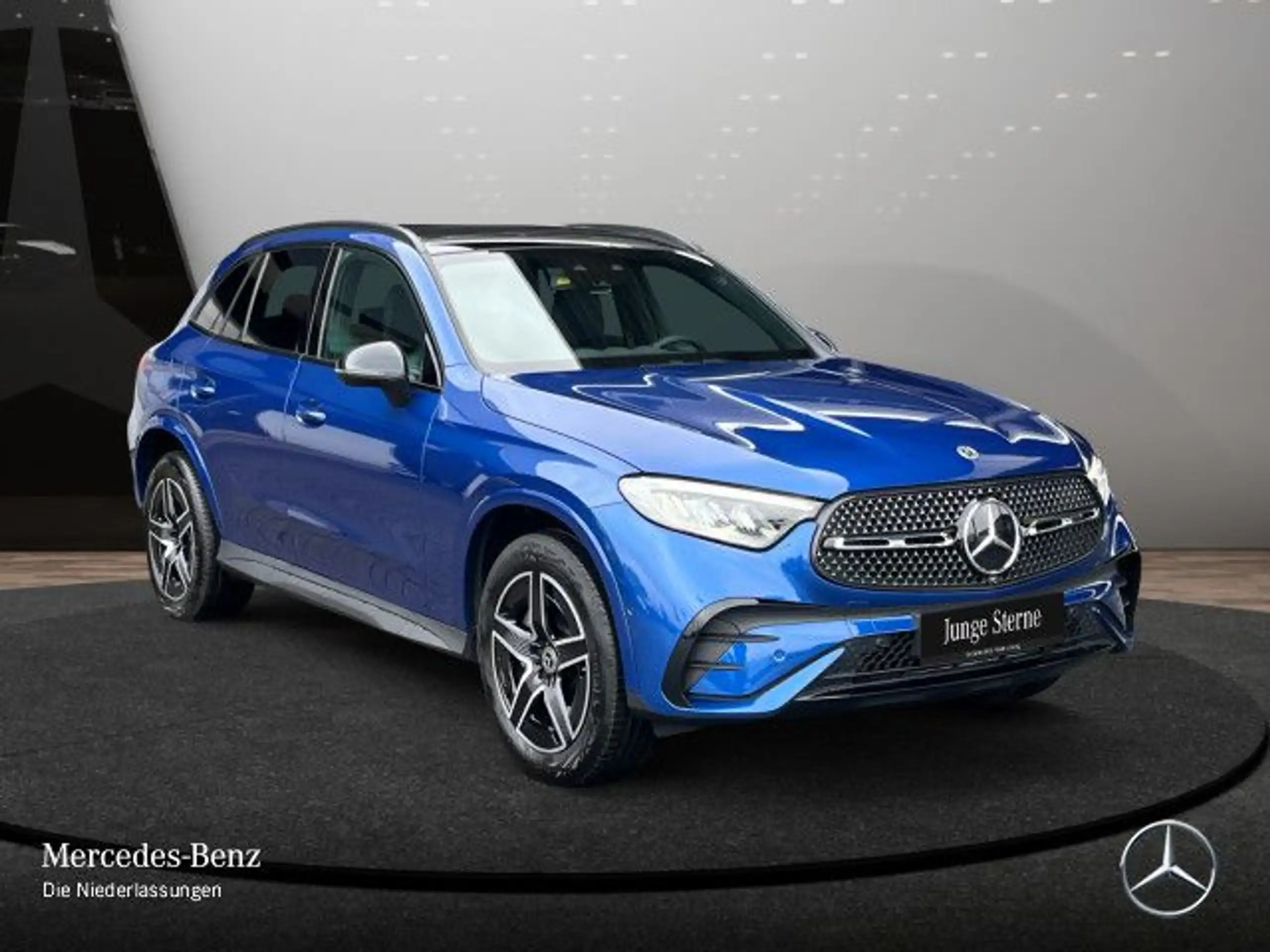 Mercedes-Benz - GLC 300