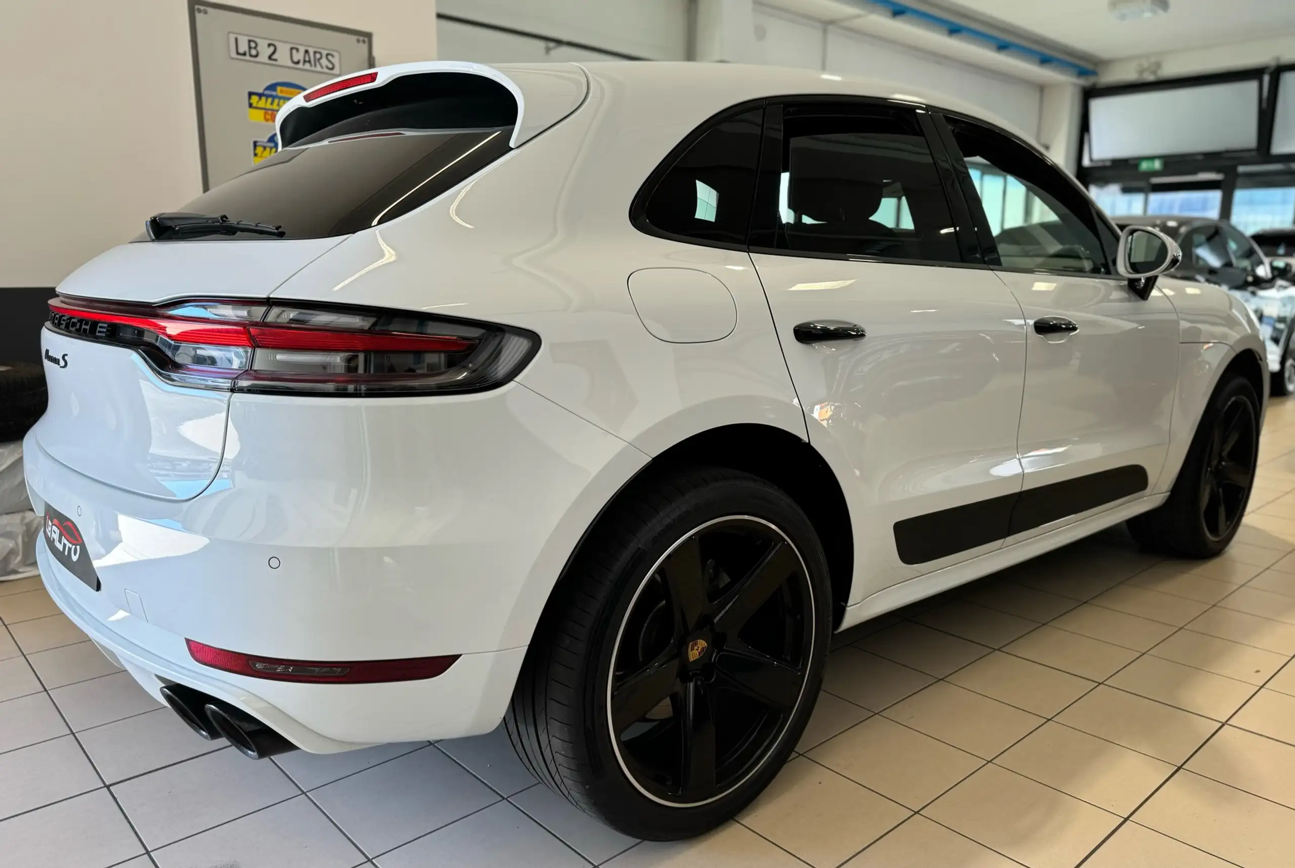 Porsche - Macan