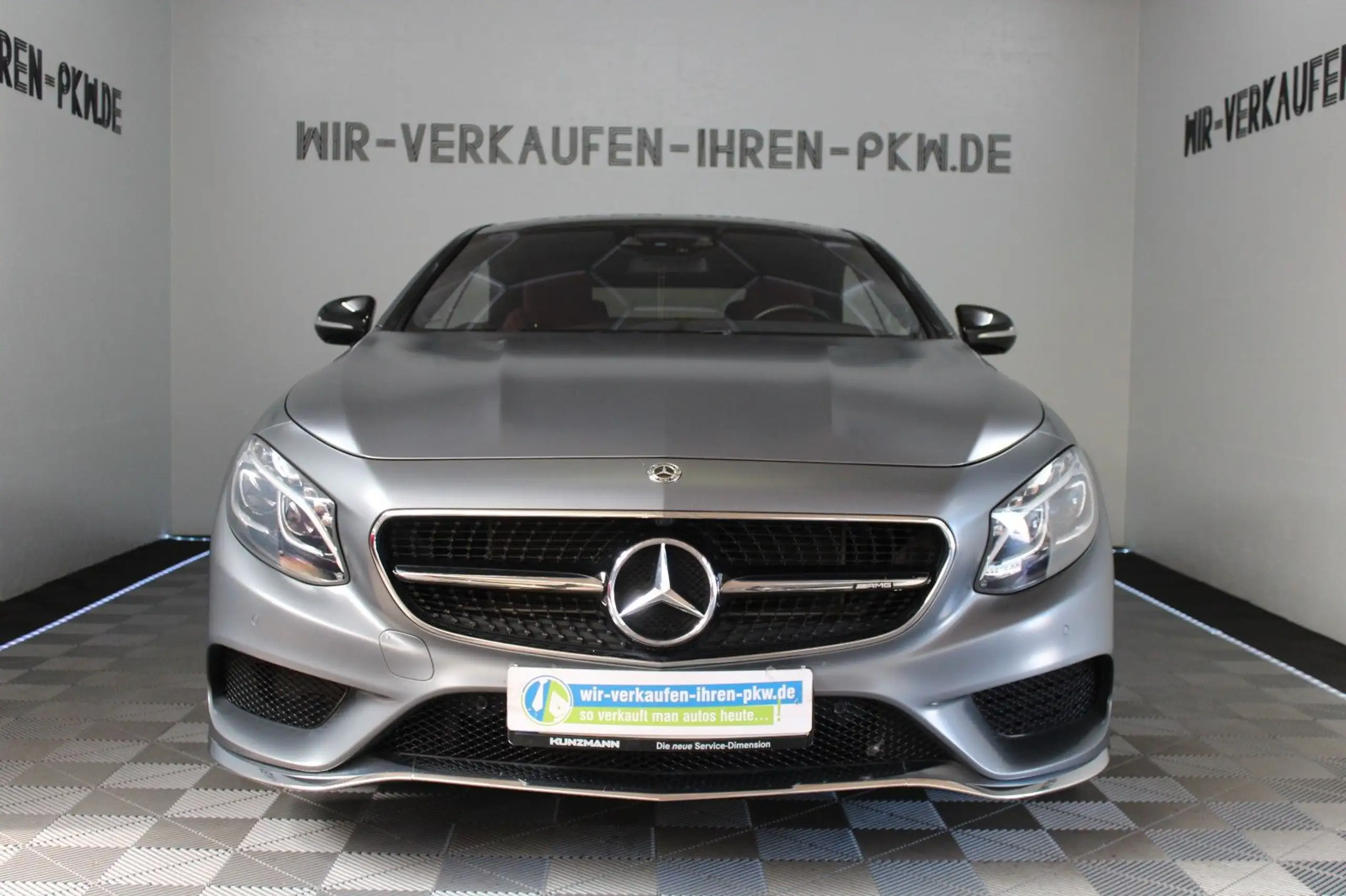 Mercedes-Benz - S 400