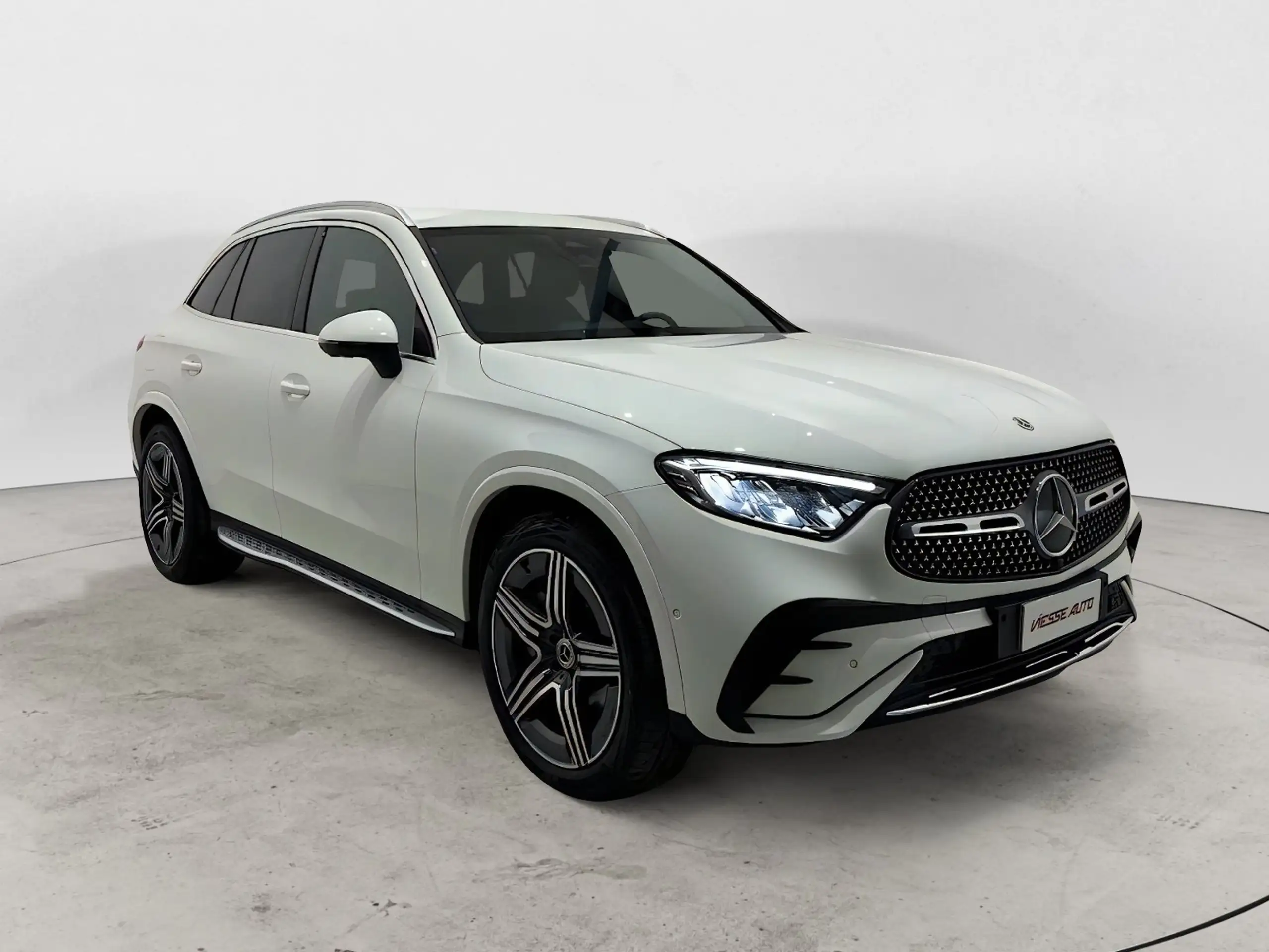 Mercedes-Benz - GLC 220