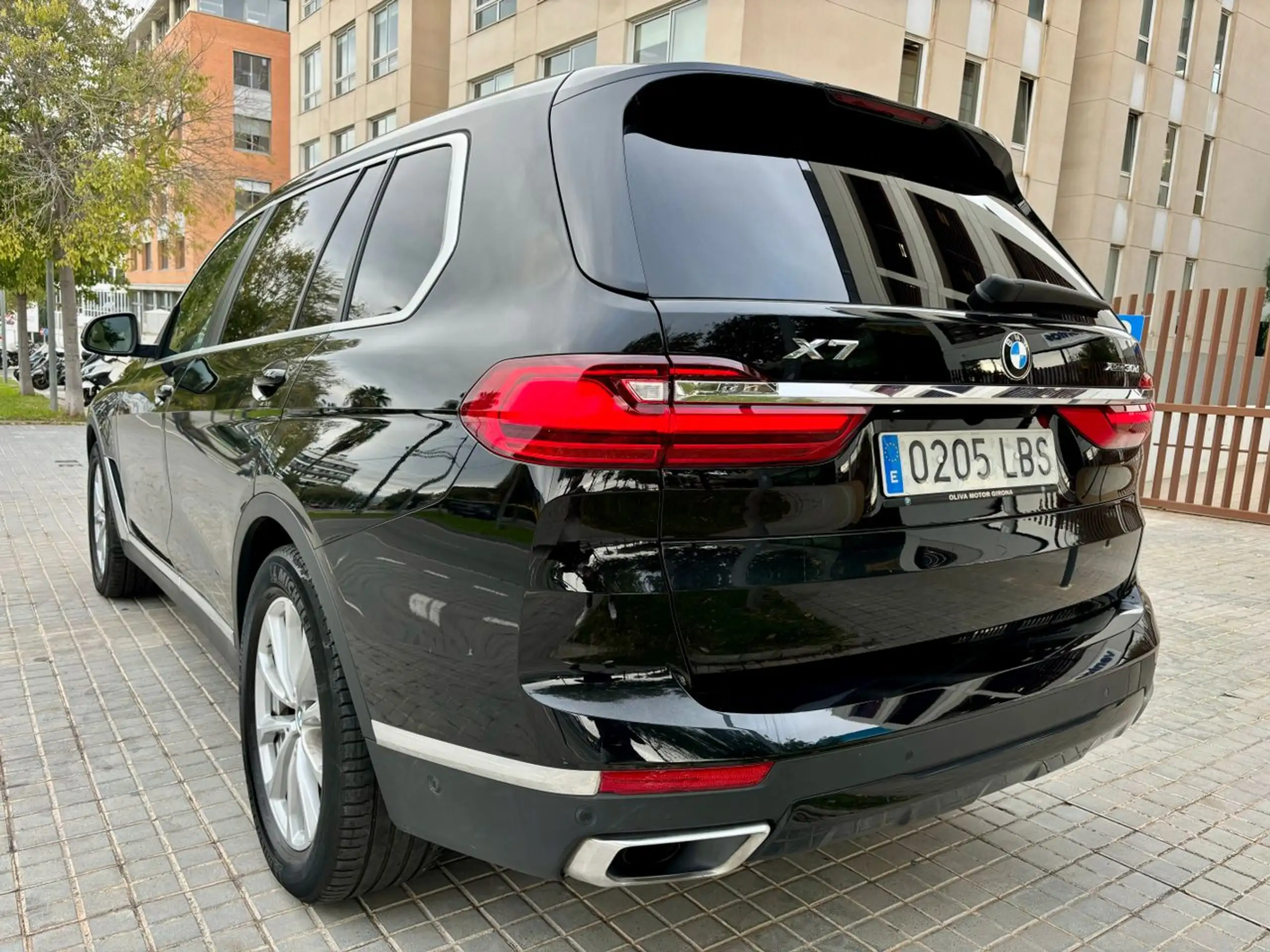 BMW - X7