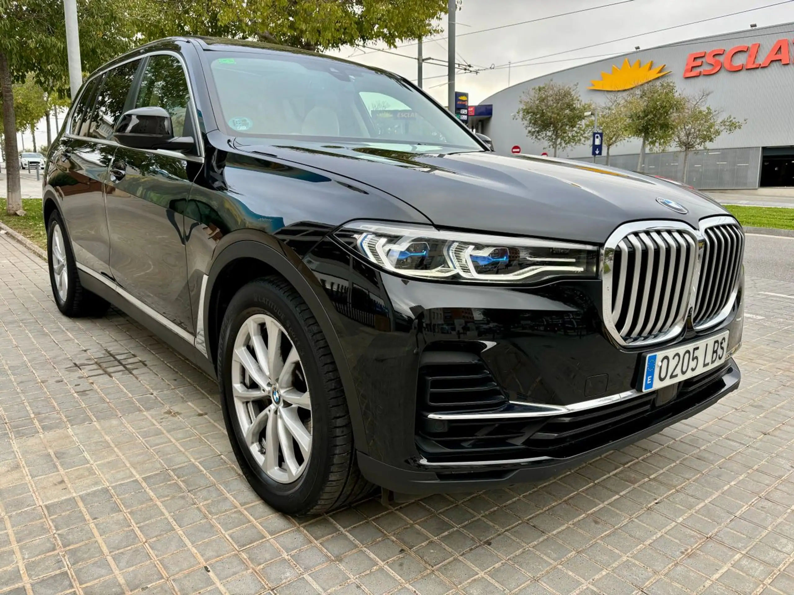 BMW - X7