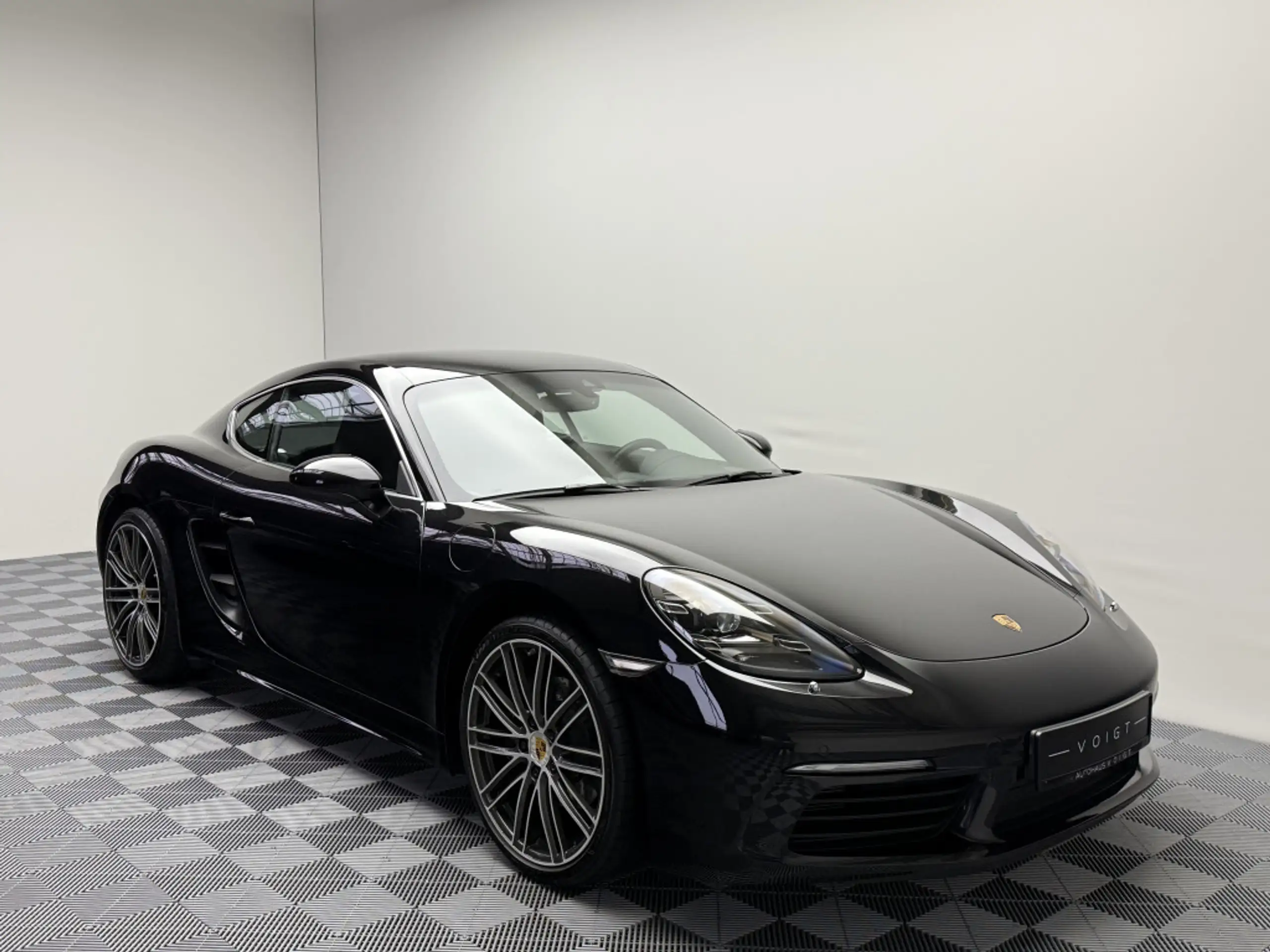 Porsche - Cayman