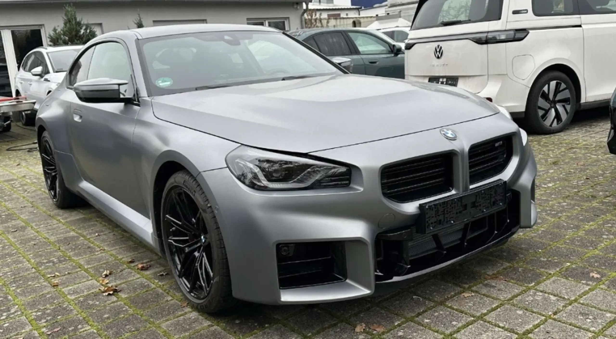 BMW - M2