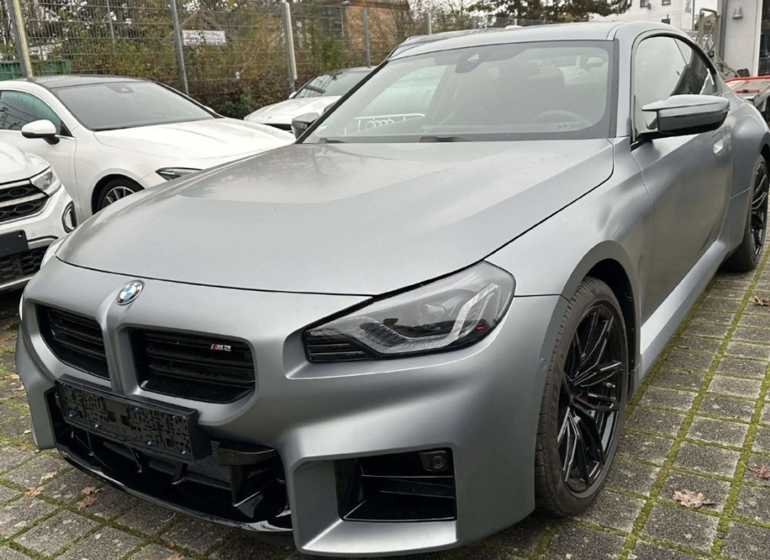 BMW - M2