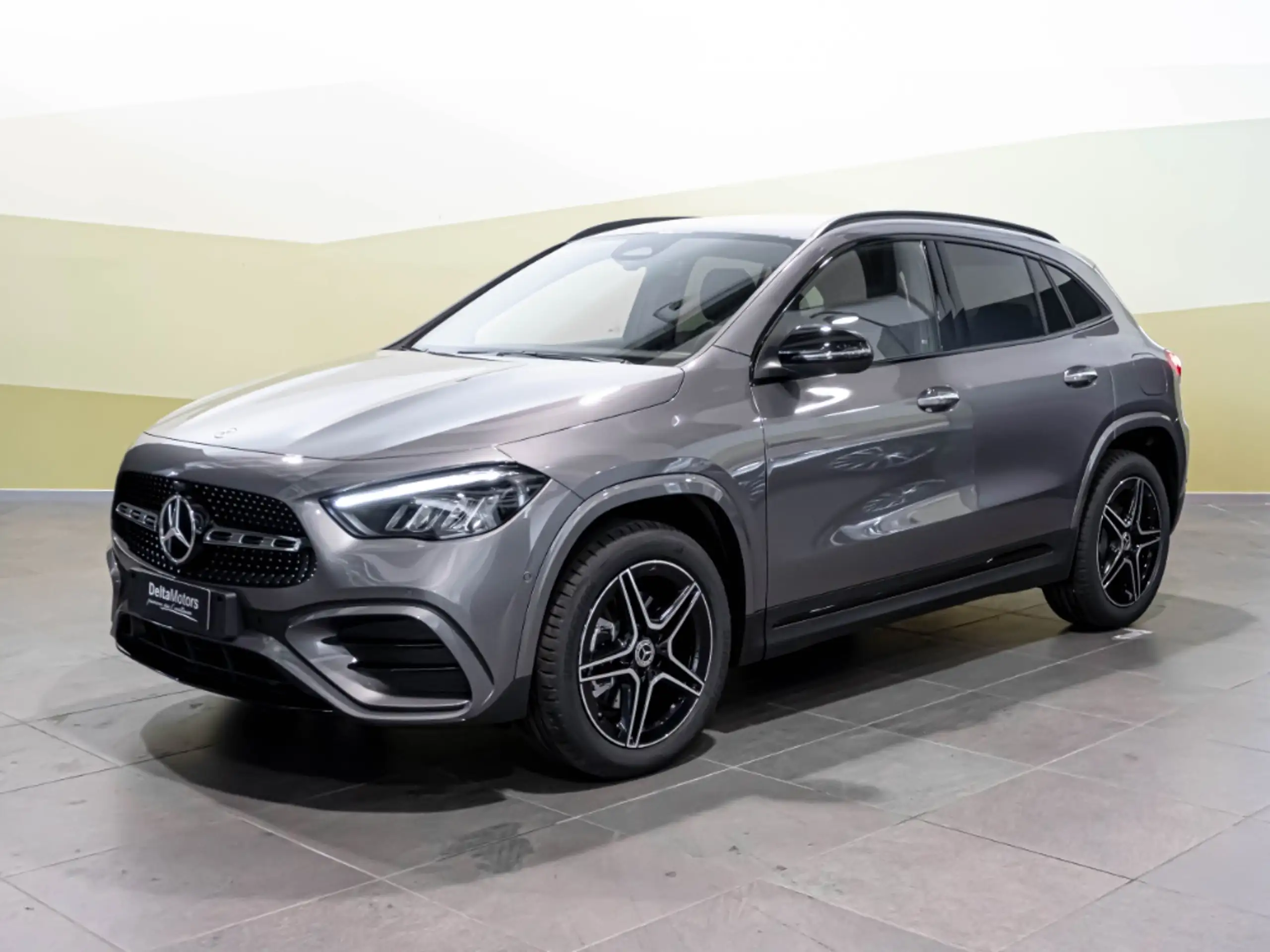 Mercedes-Benz - GLA 250