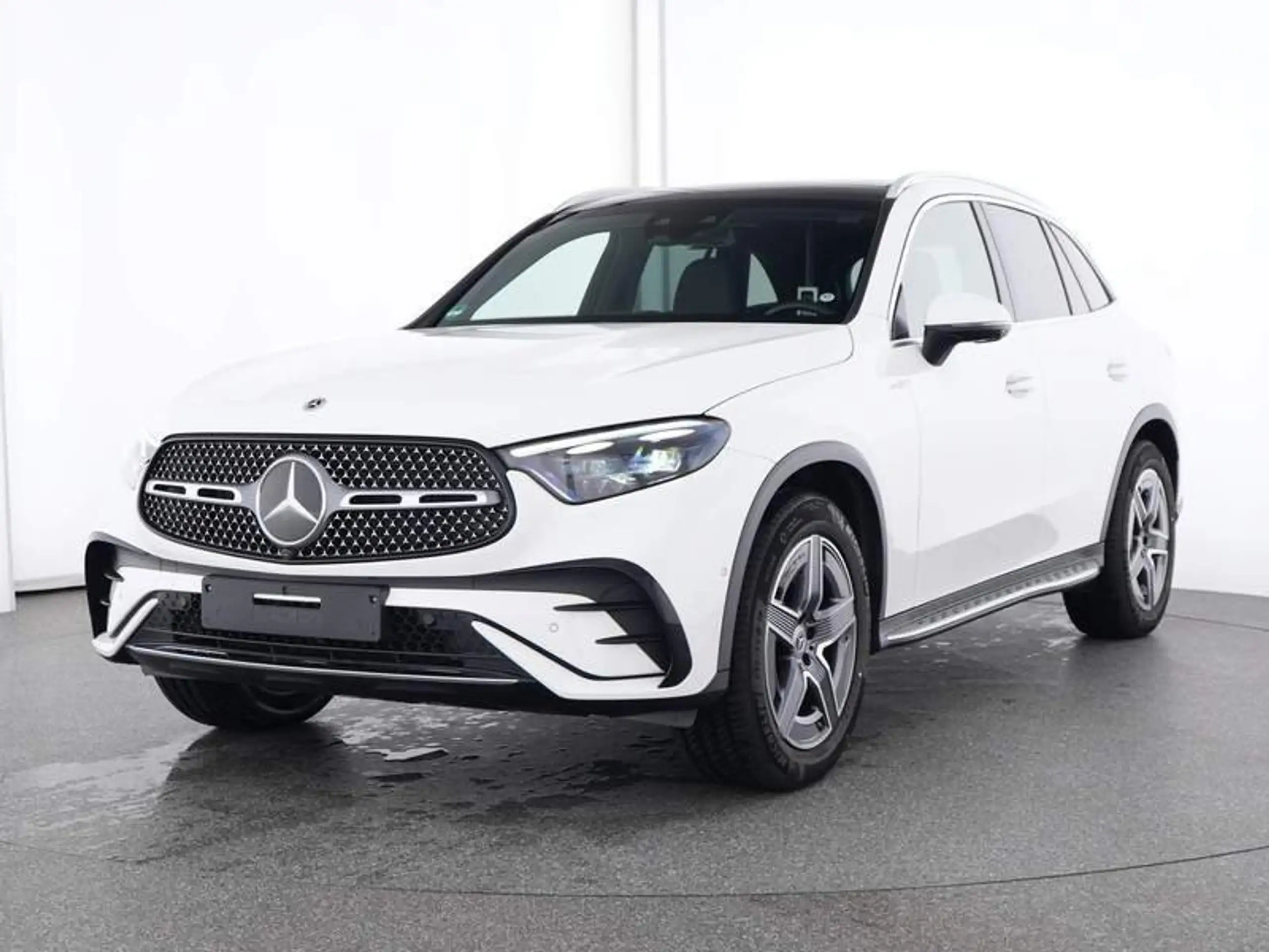 Mercedes-Benz - GLC 200